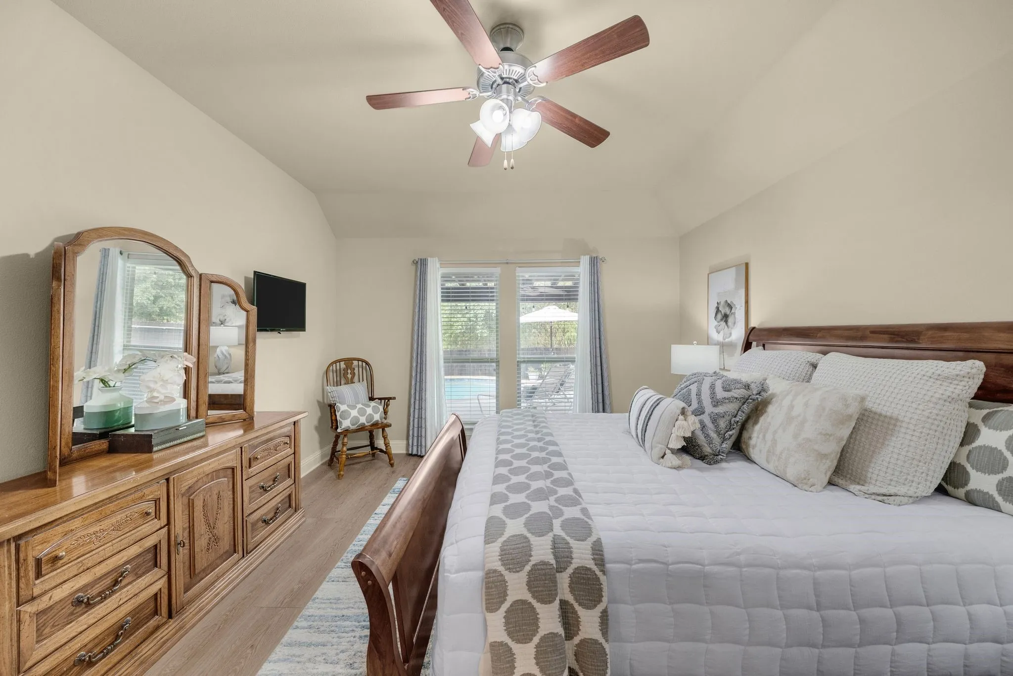 Single Family Residence For Sale in Denton County , 502 Royal Oaks Lane, Oak Point, Texas 75068, 3 Bedroom, 2 Bathroom, 2 Garage spaces, 1,882 Sqft, built in 2017, mls#21366816, Real Estate Agent in Oak Point, Homes For Sale in Denton county, Homes For Sale in Oak Point, Realtor in Oak Point Texas, Real Estate Brokerage Independent Realty Texas, Luminita Cordes Realtor