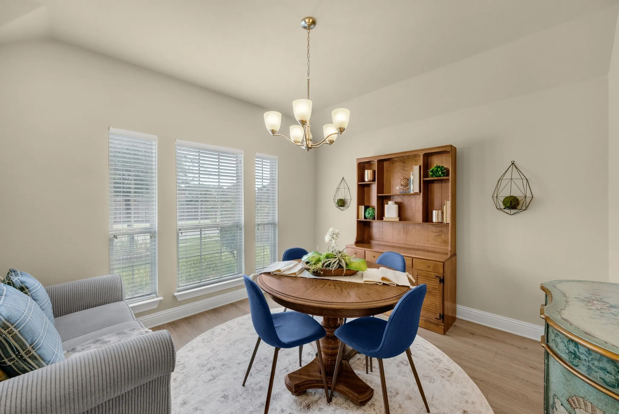 Single Family Residence For Sale in Denton County , 502 Royal Oaks Lane, Oak Point, Texas 75068, 3 Bedroom, 2 Bathroom, 2 Garage spaces, 1,882 Sqft, built in 2017, mls#21366816, Real Estate Agent in Oak Point, Homes For Sale in Denton county, Homes For Sale in Oak Point, Realtor in Oak Point Texas, Real Estate Brokerage Independent Realty Texas, Luminita Cordes Realtor