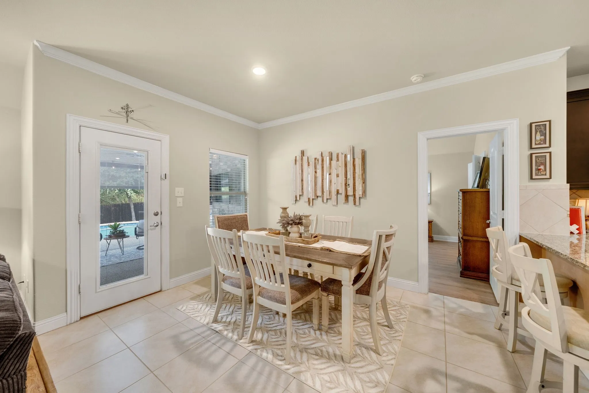 Single Family Residence For Sale in Denton County , 502 Royal Oaks Lane, Oak Point, Texas 75068, 3 Bedroom, 2 Bathroom, 2 Garage spaces, 1,882 Sqft, built in 2017, mls#21366816, Real Estate Agent in Oak Point, Homes For Sale in Denton county, Homes For Sale in Oak Point, Realtor in Oak Point Texas, Real Estate Brokerage Independent Realty Texas, Luminita Cordes Realtor