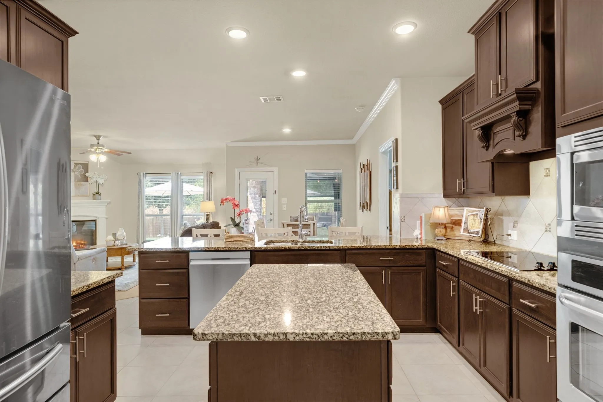 Single Family Residence For Sale in Denton County , 502 Royal Oaks Lane, Oak Point, Texas 75068, 3 Bedroom, 2 Bathroom, 2 Garage spaces, 1,882 Sqft, built in 2017, mls#21366816, Real Estate Agent in Oak Point, Homes For Sale in Denton county, Homes For Sale in Oak Point, Realtor in Oak Point Texas, Real Estate Brokerage Independent Realty Texas, Luminita Cordes Realtor