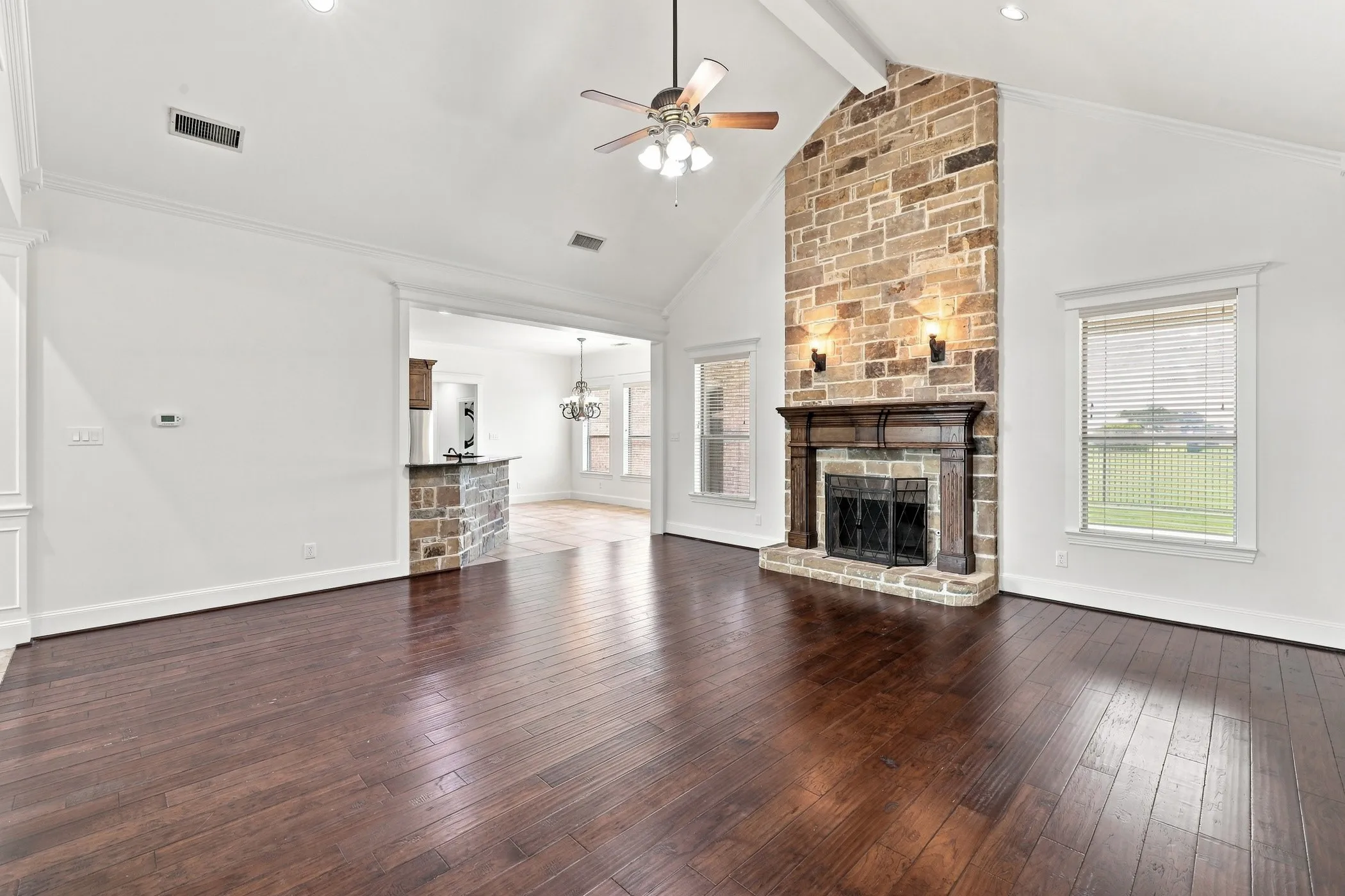 Single Family Residence For Sale in Kaufman County , 18121 Langford Lane, Talty, Texas 75126, 4 Bedroom, 4 Bathroom, 3 Garage spaces, 3,423 Sqft, built in 2007, mls#21369420, Real Estate Agent in Talty, Homes For Sale in Kaufman county, Homes For Sale in Talty, Realtor in Talty Texas, Real Estate Brokerage Independent Realty Texas, Luminita Cordes Realtor