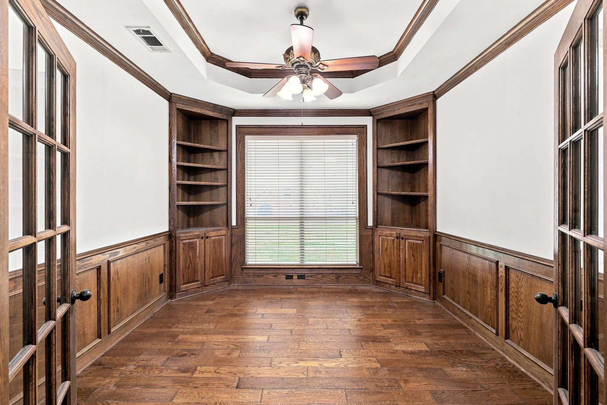 Single Family Residence For Sale in Kaufman County , 18121 Langford Lane, Talty, Texas 75126, 4 Bedroom, 4 Bathroom, 3 Garage spaces, 3,423 Sqft, built in 2007, mls#21369420, Real Estate Agent in Talty, Homes For Sale in Kaufman county, Homes For Sale in Talty, Realtor in Talty Texas, Real Estate Brokerage Independent Realty Texas, Luminita Cordes Realtor