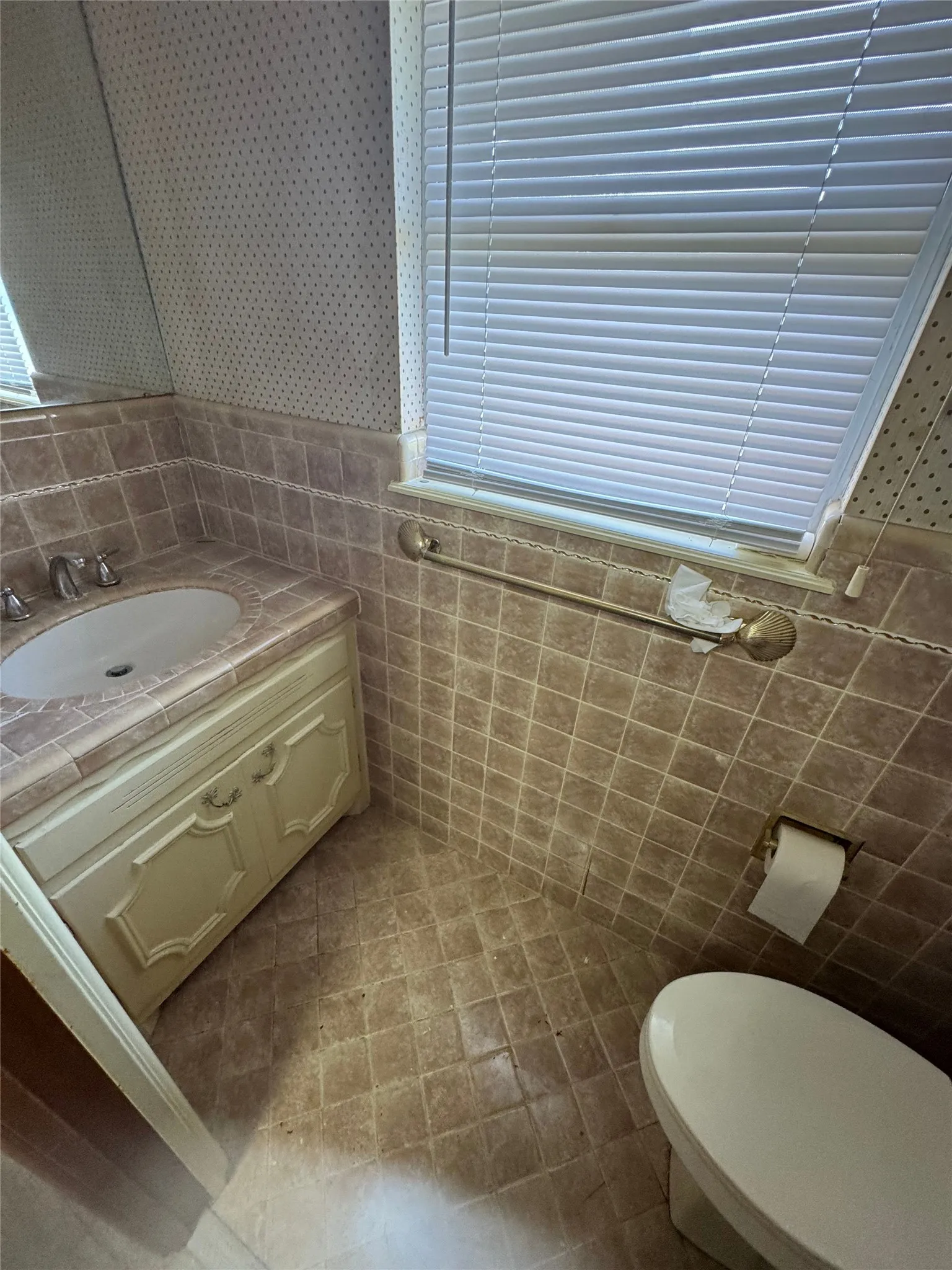 Single Family Residence For Rent in Taylor County , 598 Washington Boulevard, Abilene, Texas 79601, 3 Bedroom, 3 Bathroom, 2 Garage spaces, 2,354 Sqft, built in 1963, mls#21370954, Real Estate Agent in Abilene, Homes For Rent in Taylor county, Homes For Rent in Abilene, Realtor in Abilene Texas, Real Estate Brokerage Independent Realty Texas, Luminita Cordes Realtor