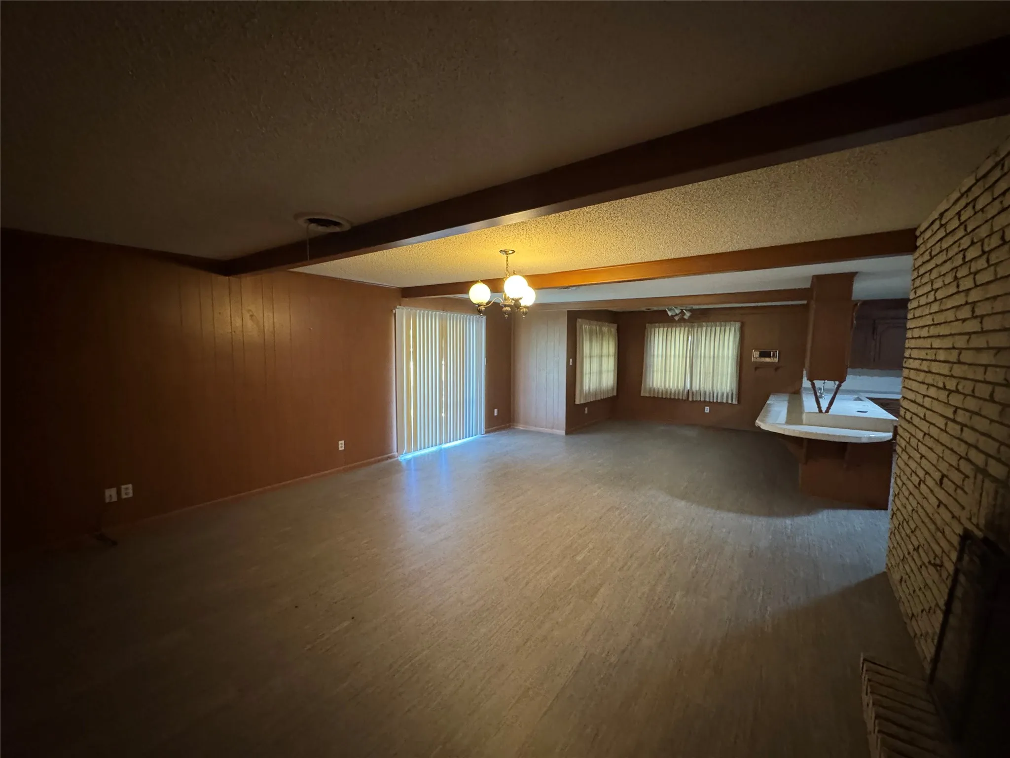 Single Family Residence For Rent in Taylor County , 598 Washington Boulevard, Abilene, Texas 79601, 3 Bedroom, 3 Bathroom, 2 Garage spaces, 2,354 Sqft, built in 1963, mls#21370954, Real Estate Agent in Abilene, Homes For Rent in Taylor county, Homes For Rent in Abilene, Realtor in Abilene Texas, Real Estate Brokerage Independent Realty Texas, Luminita Cordes Realtor