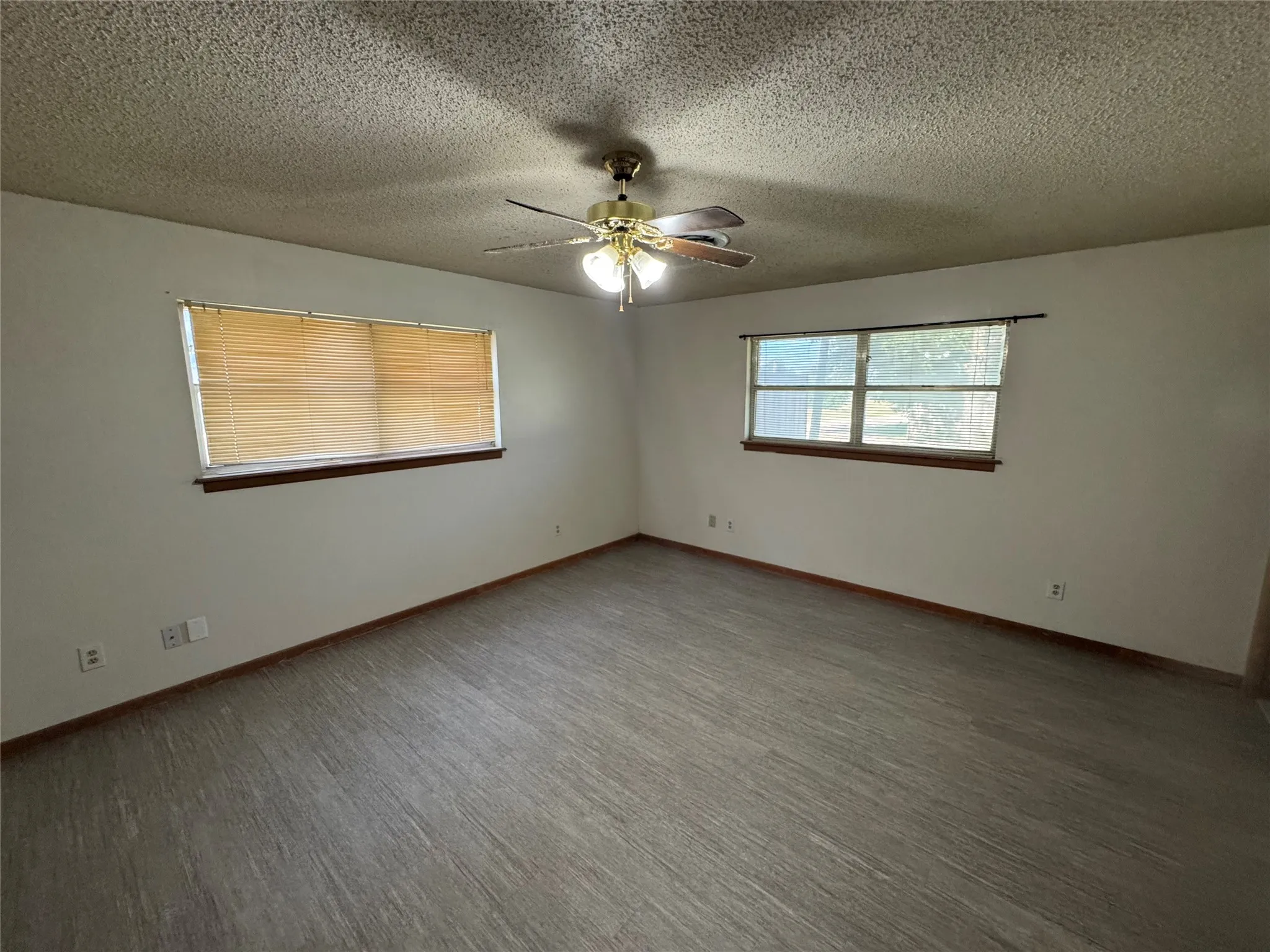 Single Family Residence For Rent in Taylor County , 598 Washington Boulevard, Abilene, Texas 79601, 3 Bedroom, 3 Bathroom, 2 Garage spaces, 2,354 Sqft, built in 1963, mls#21370954, Real Estate Agent in Abilene, Homes For Rent in Taylor county, Homes For Rent in Abilene, Realtor in Abilene Texas, Real Estate Brokerage Independent Realty Texas, Luminita Cordes Realtor