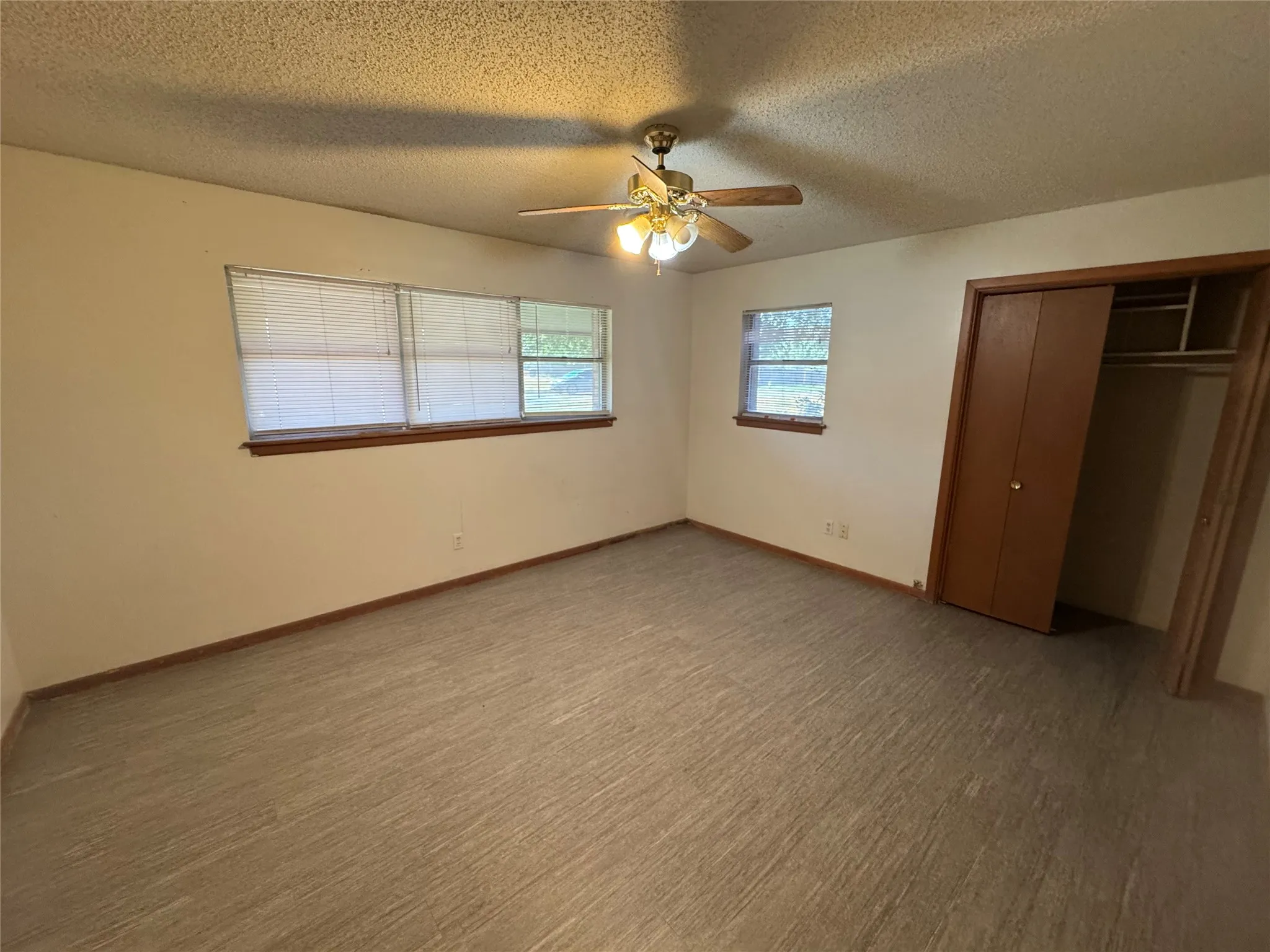 Single Family Residence For Rent in Taylor County , 598 Washington Boulevard, Abilene, Texas 79601, 3 Bedroom, 3 Bathroom, 2 Garage spaces, 2,354 Sqft, built in 1963, mls#21370954, Real Estate Agent in Abilene, Homes For Rent in Taylor county, Homes For Rent in Abilene, Realtor in Abilene Texas, Real Estate Brokerage Independent Realty Texas, Luminita Cordes Realtor