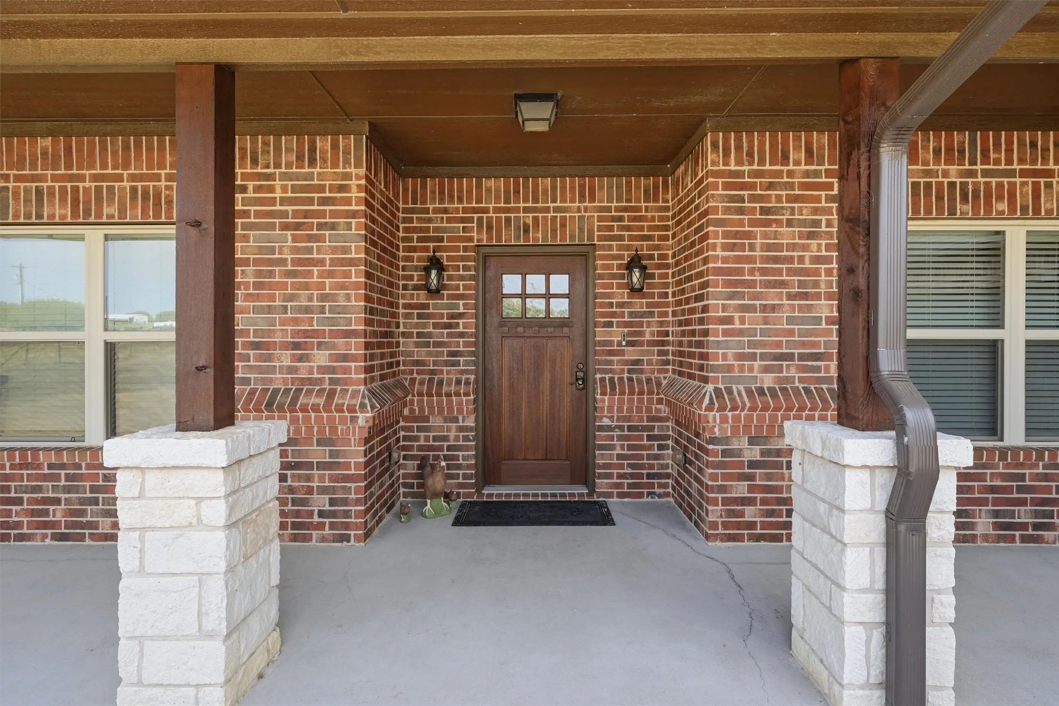 Single Family Residence For Sale in Denton County , 12138 Marion Road, Sanger, Texas 76266, 4 Bedroom, 3 Bathroom, 2 Garage spaces, 2,699 Sqft, built in 2017, mls#21365950, Real Estate Agent in Sanger, Homes For Sale in Denton county, Homes For Sale in Sanger, Realtor in Sanger Texas, Real Estate Brokerage Independent Realty Texas, Luminita Cordes Realtor