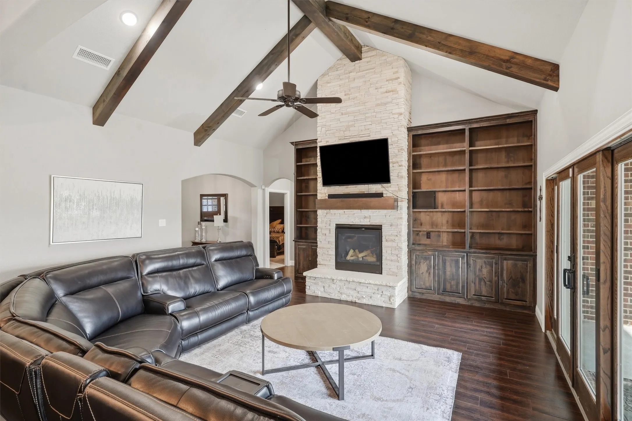Single Family Residence For Sale in Denton County , 12138 Marion Road, Sanger, Texas 76266, 4 Bedroom, 3 Bathroom, 2 Garage spaces, 2,699 Sqft, built in 2017, mls#21365950, Real Estate Agent in Sanger, Homes For Sale in Denton county, Homes For Sale in Sanger, Realtor in Sanger Texas, Real Estate Brokerage Independent Realty Texas, Luminita Cordes Realtor