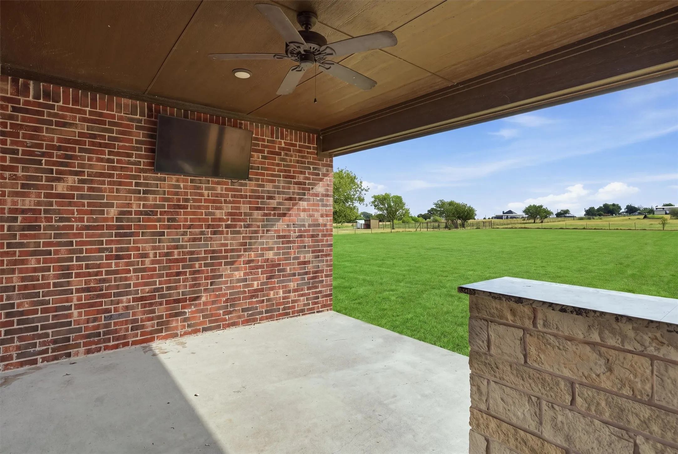 Single Family Residence For Sale in Denton County , 12138 Marion Road, Sanger, Texas 76266, 4 Bedroom, 3 Bathroom, 2 Garage spaces, 2,699 Sqft, built in 2017, mls#21365950, Real Estate Agent in Sanger, Homes For Sale in Denton county, Homes For Sale in Sanger, Realtor in Sanger Texas, Real Estate Brokerage Independent Realty Texas, Luminita Cordes Realtor