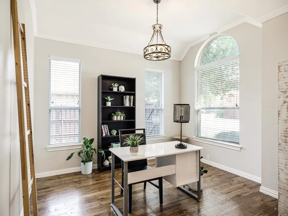 Single Family Residence For Sale in Collin County , 11656 Creekwood Drive, Frisco, Texas 75035, 3 Bedroom, 2 Bathroom, 2 Garage spaces, 1,897 Sqft, built in 2002, mls#21368000, Real Estate Agent in Frisco, Homes For Sale in Collin county, Homes For Sale in Frisco, Realtor in Frisco Texas, Real Estate Brokerage Independent Realty Texas, Luminita Cordes Realtor