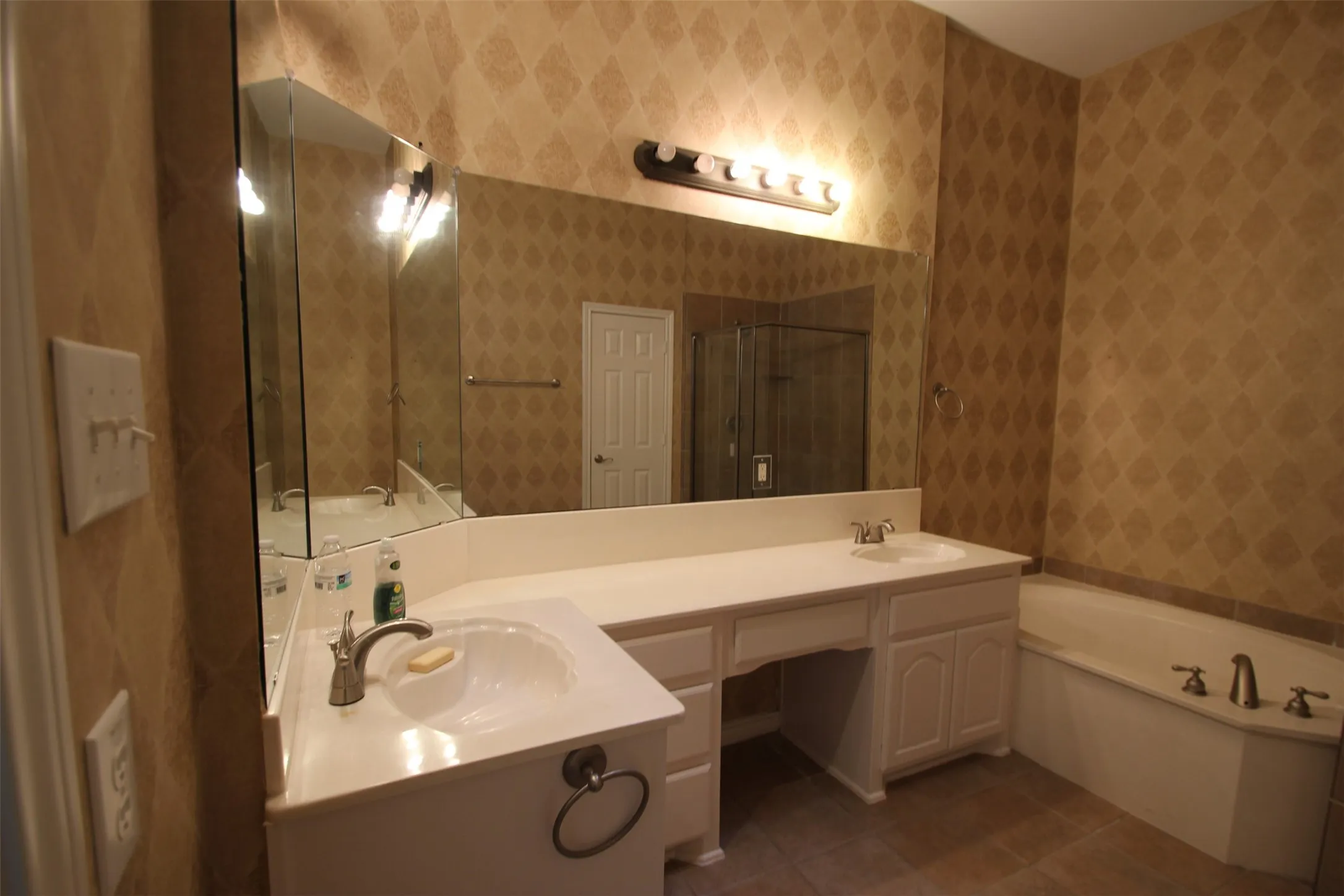 Single Family Residence For Rent in Collin County , 10362 Ferry Farm Lane, Frisco, Texas 75035, 4 Bedroom, 2 Bathroom, 2 Garage spaces, 2,379 Sqft, built in 2004, mls#21370198, Real Estate Agent in Frisco, Homes For Rent in Collin county, Homes For Rent in Frisco, Realtor in Frisco Texas, Real Estate Brokerage Independent Realty Texas, Luminita Cordes Realtor