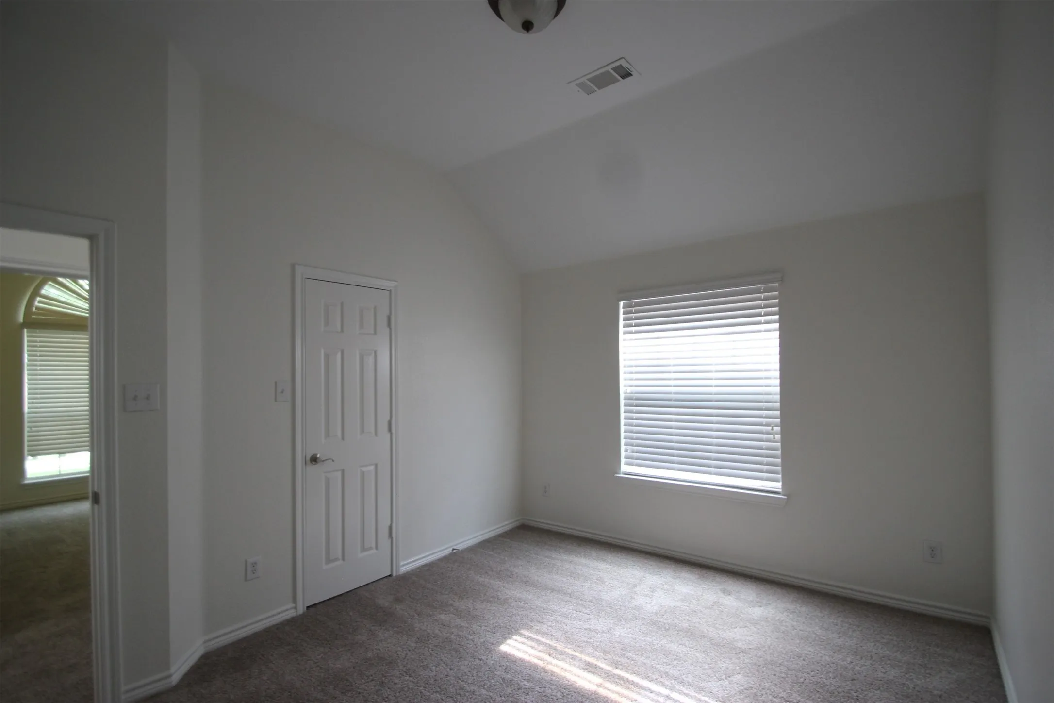 Single Family Residence For Rent in Collin County , 10362 Ferry Farm Lane, Frisco, Texas 75035, 4 Bedroom, 2 Bathroom, 2 Garage spaces, 2,379 Sqft, built in 2004, mls#21370198, Real Estate Agent in Frisco, Homes For Rent in Collin county, Homes For Rent in Frisco, Realtor in Frisco Texas, Real Estate Brokerage Independent Realty Texas, Luminita Cordes Realtor