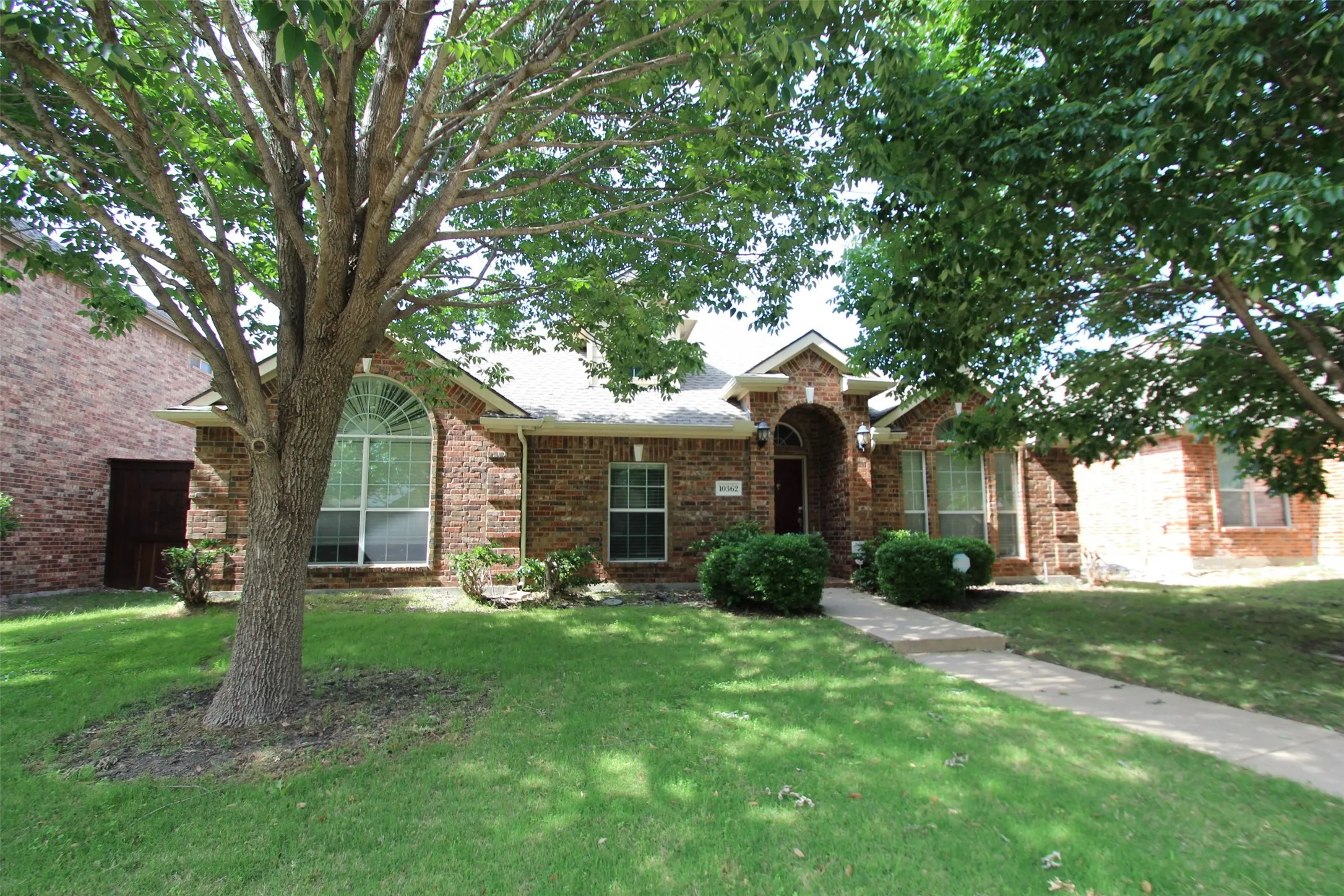 Single Family Residence For Rent in Collin County , 10362 Ferry Farm Lane, Frisco, Texas 75035, 4 Bedroom, 2 Bathroom, 2 Garage spaces, 2,379 Sqft, built in 2004, mls#21370198, Real Estate Agent in Frisco, Homes For Rent in Collin county, Homes For Rent in Frisco, Realtor in Frisco Texas, Real Estate Brokerage Independent Realty Texas, Luminita Cordes Realtor