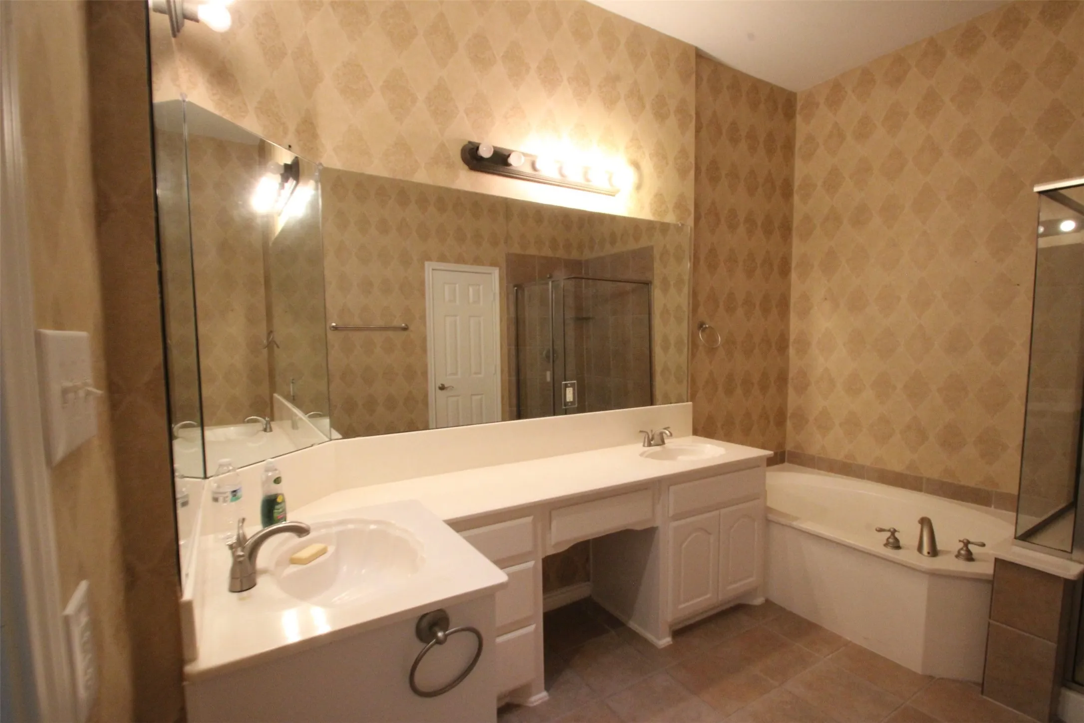 Single Family Residence For Rent in Collin County , 10362 Ferry Farm Lane, Frisco, Texas 75035, 4 Bedroom, 2 Bathroom, 2 Garage spaces, 2,379 Sqft, built in 2004, mls#21370198, Real Estate Agent in Frisco, Homes For Rent in Collin county, Homes For Rent in Frisco, Realtor in Frisco Texas, Real Estate Brokerage Independent Realty Texas, Luminita Cordes Realtor