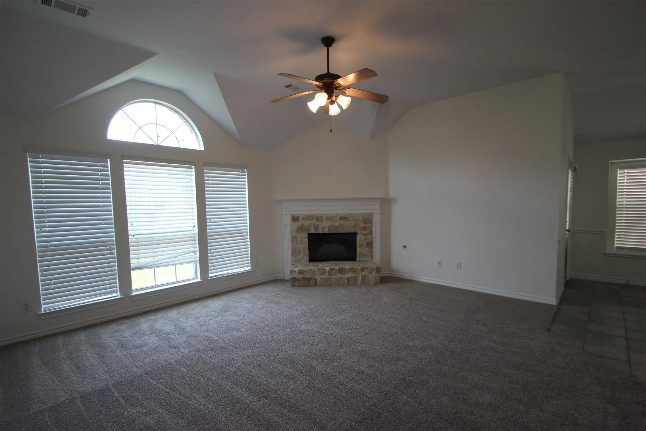 Single Family Residence For Rent in Collin County , 10362 Ferry Farm Lane, Frisco, Texas 75035, 4 Bedroom, 2 Bathroom, 2 Garage spaces, 2,379 Sqft, built in 2004, mls#21370198, Real Estate Agent in Frisco, Homes For Rent in Collin county, Homes For Rent in Frisco, Realtor in Frisco Texas, Real Estate Brokerage Independent Realty Texas, Luminita Cordes Realtor