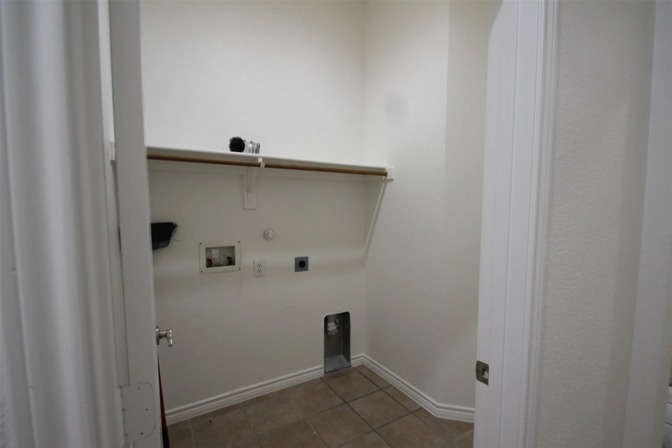 Single Family Residence For Rent in Collin County , 10362 Ferry Farm Lane, Frisco, Texas 75035, 4 Bedroom, 2 Bathroom, 2 Garage spaces, 2,379 Sqft, built in 2004, mls#21370198, Real Estate Agent in Frisco, Homes For Rent in Collin county, Homes For Rent in Frisco, Realtor in Frisco Texas, Real Estate Brokerage Independent Realty Texas, Luminita Cordes Realtor