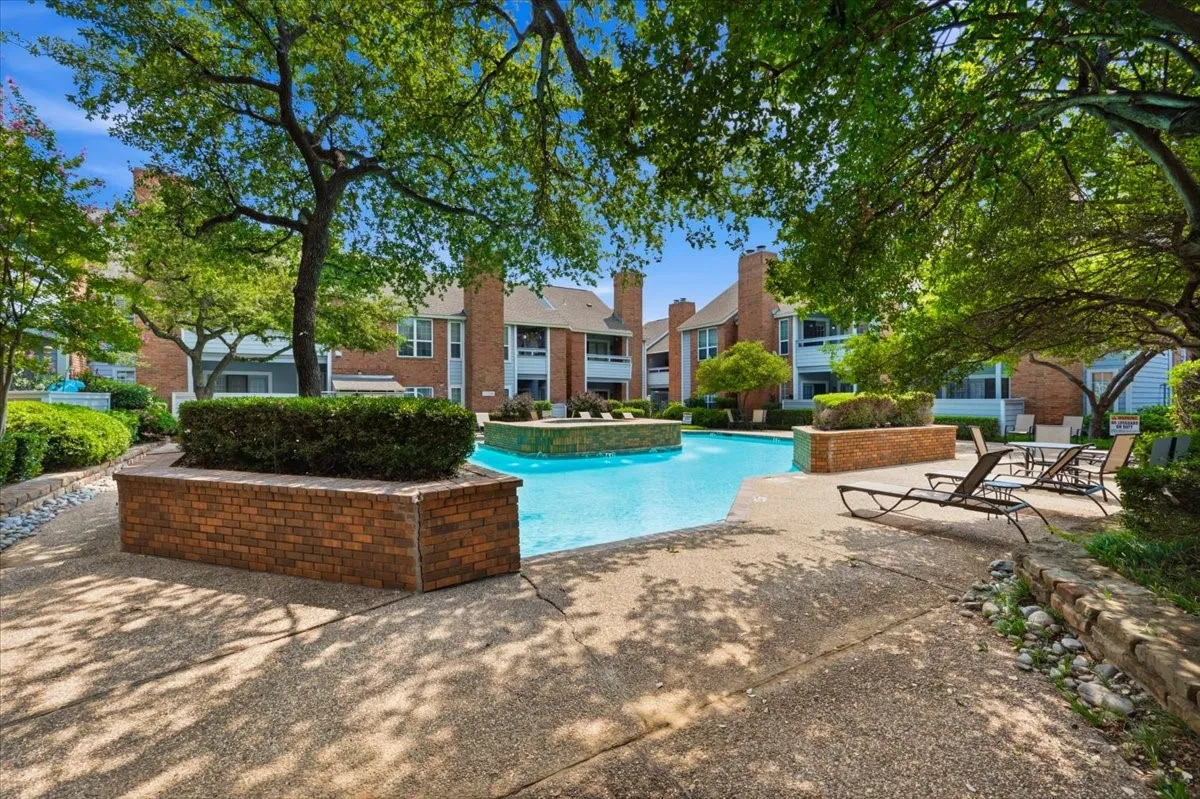 Condominium For Sale in Tarrant County , 1300 Cantor Drive 130, Arlington, Texas 76011, 1 Bedroom, 1 Bathroom, Garage spaces, 760 Sqft, built in 1983, mls#21370107, Real Estate Agent in Arlington, Homes For Sale in Tarrant county, Homes For Sale in Arlington, Realtor in Arlington Texas, Real Estate Brokerage Independent Realty Texas, Luminita Cordes Realtor