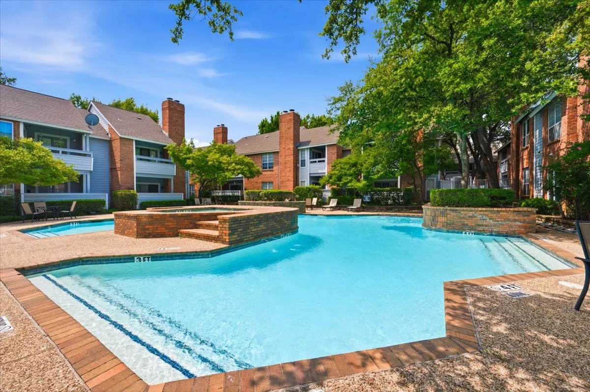 Condominium For Sale in Tarrant County , 1300 Cantor Drive 130, Arlington, Texas 76011, 1 Bedroom, 1 Bathroom, Garage spaces, 760 Sqft, built in 1983, mls#21370107, Real Estate Agent in Arlington, Homes For Sale in Tarrant county, Homes For Sale in Arlington, Realtor in Arlington Texas, Real Estate Brokerage Independent Realty Texas, Luminita Cordes Realtor