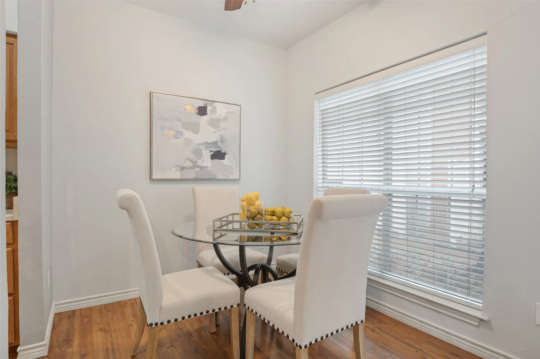 Condominium For Sale in Tarrant County , 1300 Cantor Drive 130, Arlington, Texas 76011, 1 Bedroom, 1 Bathroom, Garage spaces, 760 Sqft, built in 1983, mls#21370107, Real Estate Agent in Arlington, Homes For Sale in Tarrant county, Homes For Sale in Arlington, Realtor in Arlington Texas, Real Estate Brokerage Independent Realty Texas, Luminita Cordes Realtor
