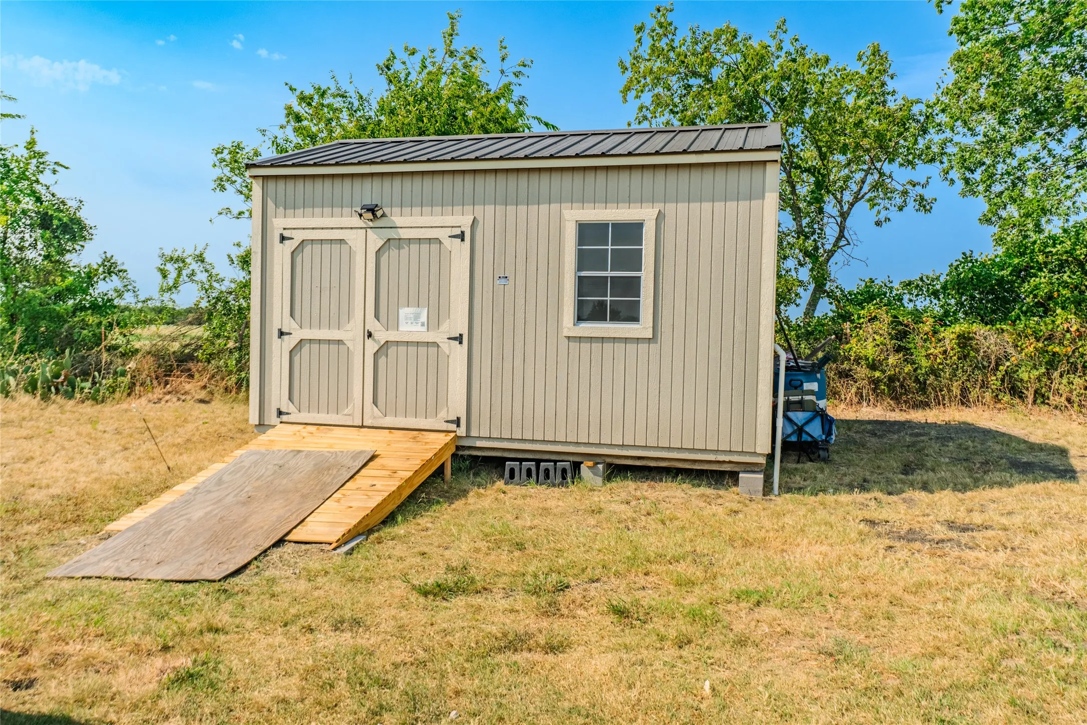 Manufactured Home For Sale in Hunt County , 5024 Dove Street, Greenville, Texas 75401, 4 Bedroom, 2 Bathroom, Garage spaces, 2,176 Sqft, built in 2024, mls#21367708, Real Estate Agent in Greenville, Homes For Sale in Hunt county, Homes For Sale in Greenville, Realtor in Greenville Texas, Real Estate Brokerage Independent Realty Texas, Luminita Cordes Realtor