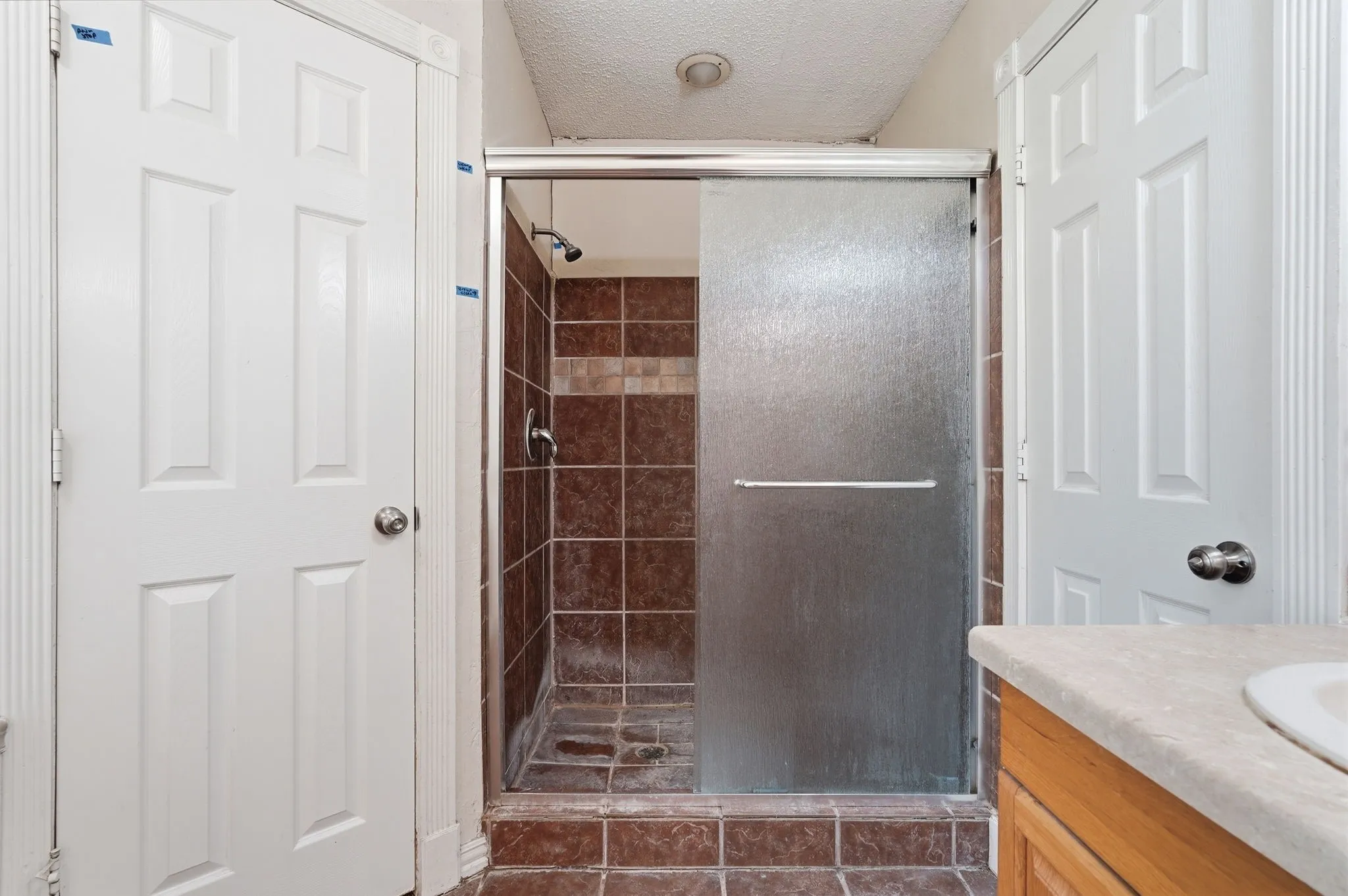 Single Family Residence For Sale in Tarrant County , 6017 Sundown Drive, Watauga, Texas 76148, 3 Bedroom, 2 Bathroom, 2 Garage spaces, 1,446 Sqft, built in 1987, mls#21369173, Real Estate Agent in Watauga, Homes For Sale in Tarrant county, Homes For Sale in Watauga, Realtor in Watauga Texas, Real Estate Brokerage Independent Realty Texas, Luminita Cordes Realtor