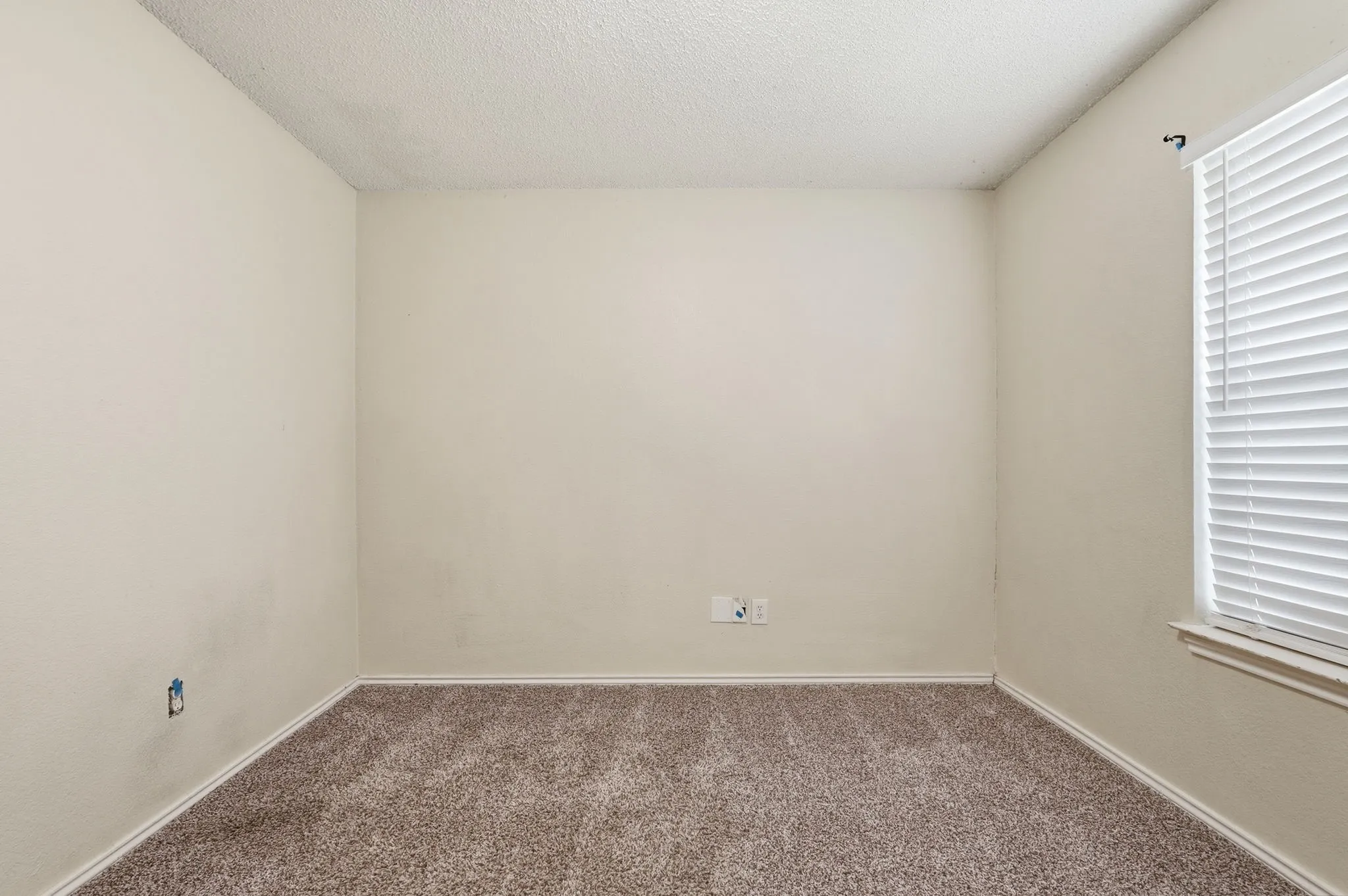 Single Family Residence For Sale in Tarrant County , 6017 Sundown Drive, Watauga, Texas 76148, 3 Bedroom, 2 Bathroom, 2 Garage spaces, 1,446 Sqft, built in 1987, mls#21369173, Real Estate Agent in Watauga, Homes For Sale in Tarrant county, Homes For Sale in Watauga, Realtor in Watauga Texas, Real Estate Brokerage Independent Realty Texas, Luminita Cordes Realtor