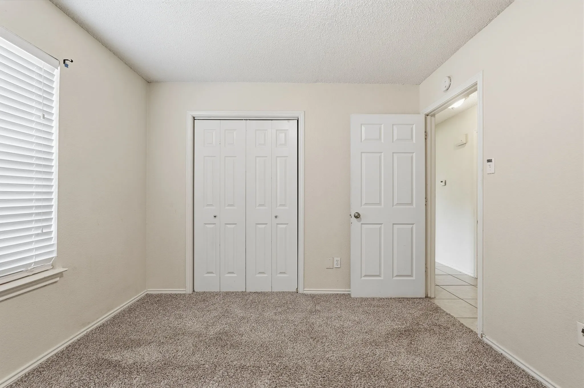 Single Family Residence For Sale in Tarrant County , 6017 Sundown Drive, Watauga, Texas 76148, 3 Bedroom, 2 Bathroom, 2 Garage spaces, 1,446 Sqft, built in 1987, mls#21369173, Real Estate Agent in Watauga, Homes For Sale in Tarrant county, Homes For Sale in Watauga, Realtor in Watauga Texas, Real Estate Brokerage Independent Realty Texas, Luminita Cordes Realtor