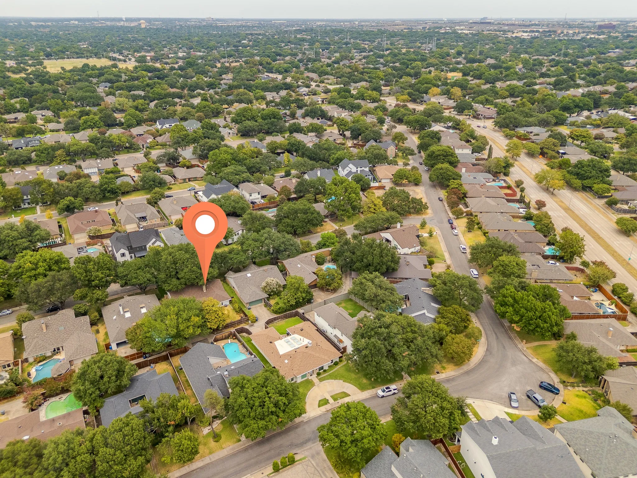 Single Family Residence For Sale in Dallas County , 6928 Mill Falls Drive, Dallas, Texas 75248, 4 Bedroom, 3 Bathroom, 2 Garage spaces, 2,489 Sqft, built in 1975, mls#21369816, Real Estate Agent in Dallas, Homes For Sale in Dallas county, Homes For Sale in Dallas, Realtor in Dallas Texas, Real Estate Brokerage Independent Realty Texas, Luminita Cordes Realtor