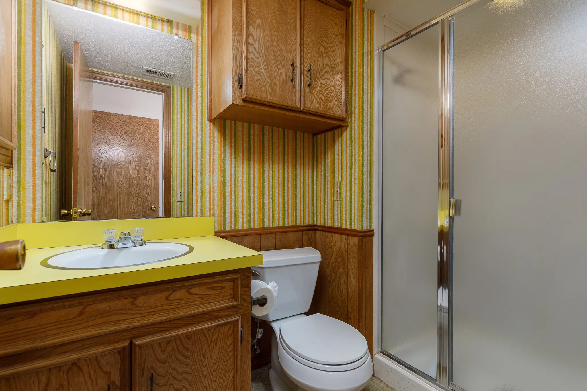 Single Family Residence For Sale in Dallas County , 6928 Mill Falls Drive, Dallas, Texas 75248, 4 Bedroom, 3 Bathroom, 2 Garage spaces, 2,489 Sqft, built in 1975, mls#21369816, Real Estate Agent in Dallas, Homes For Sale in Dallas county, Homes For Sale in Dallas, Realtor in Dallas Texas, Real Estate Brokerage Independent Realty Texas, Luminita Cordes Realtor