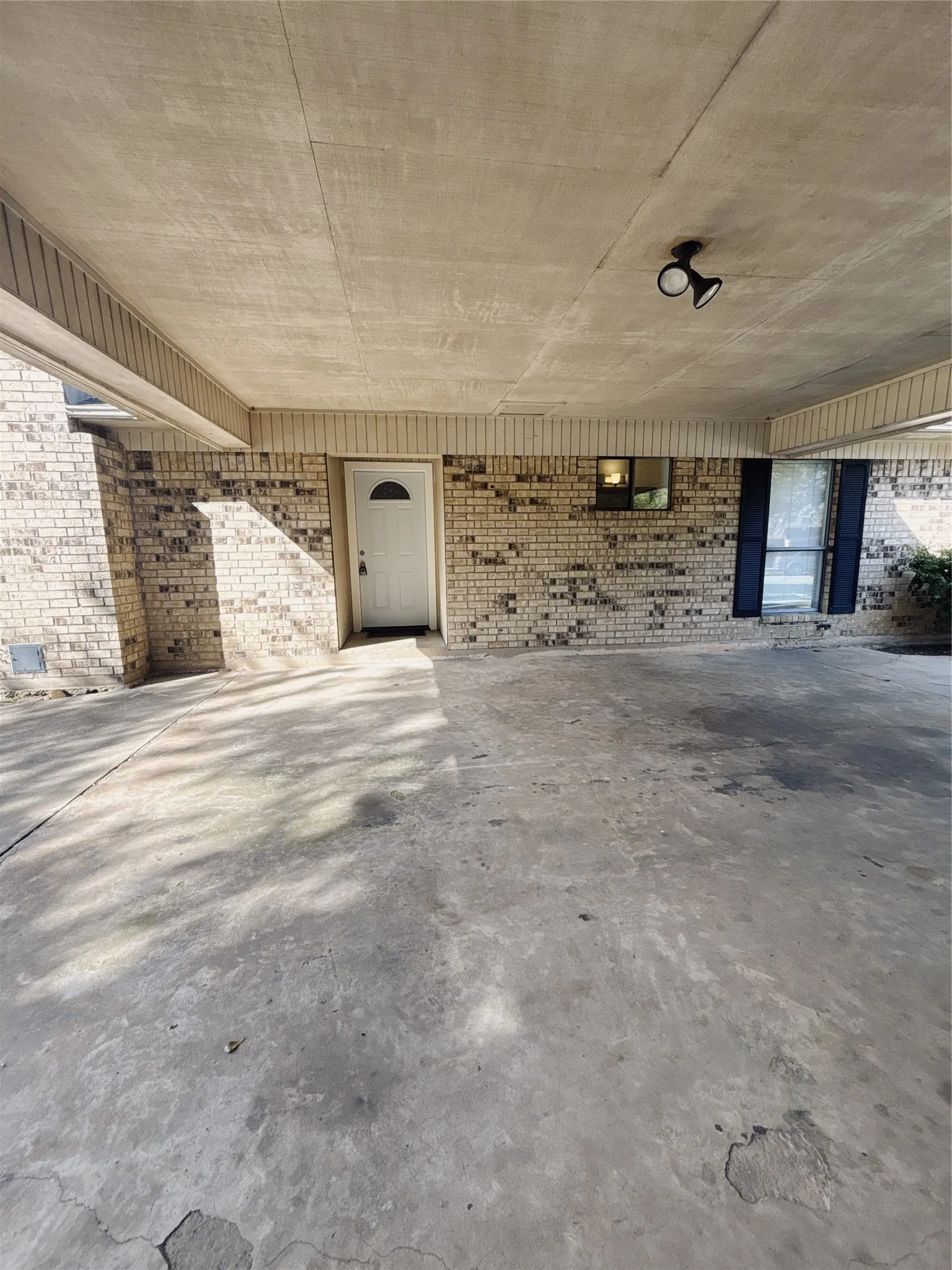 Single Family Residence For Rent in Franklin (TX) County , 526 Park Lane, Mount Vernon, Texas 75457, 3 Bedroom, 2 Bathroom, Garage spaces, 1,424 Sqft, built in 1984, mls#21370883, Real Estate Agent in Mount Vernon, Homes For Rent in Franklin (TX) county, Homes For Rent in Mount Vernon, Realtor in Mount Vernon Texas, Real Estate Brokerage Independent Realty Texas, Luminita Cordes Realtor