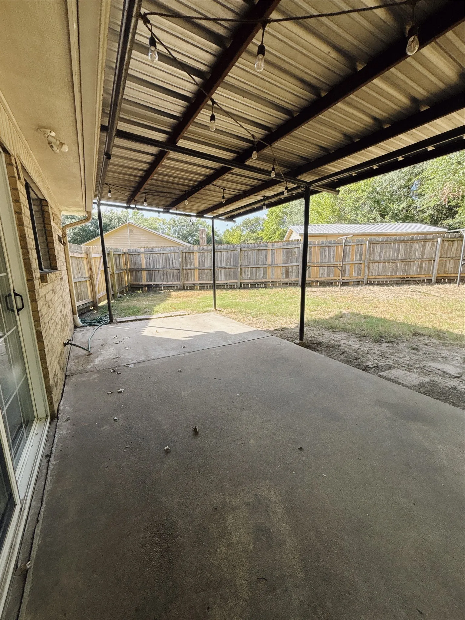 Single Family Residence For Rent in Franklin (TX) County , 526 Park Lane, Mount Vernon, Texas 75457, 3 Bedroom, 2 Bathroom, Garage spaces, 1,424 Sqft, built in 1984, mls#21370883, Real Estate Agent in Mount Vernon, Homes For Rent in Franklin (TX) county, Homes For Rent in Mount Vernon, Realtor in Mount Vernon Texas, Real Estate Brokerage Independent Realty Texas, Luminita Cordes Realtor