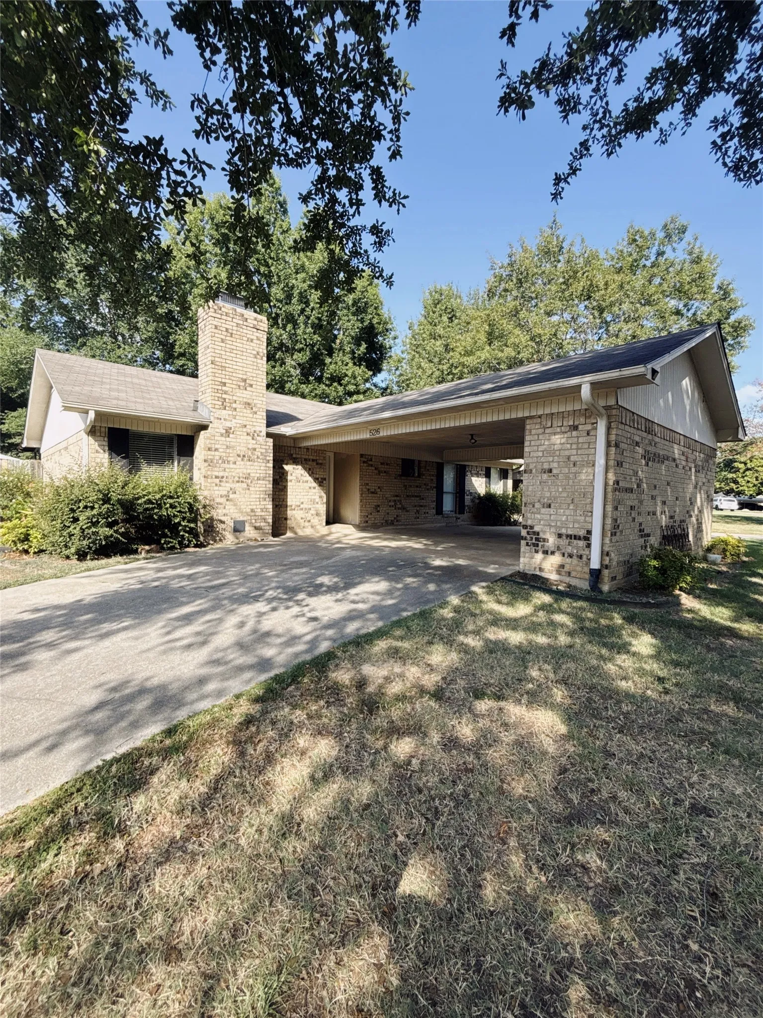 Single Family Residence For Rent in Franklin (TX) County , 526 Park Lane, Mount Vernon, Texas 75457, 3 Bedroom, 2 Bathroom, Garage spaces, 1,424 Sqft, built in 1984, mls#21370883, Real Estate Agent in Mount Vernon, Homes For Rent in Franklin (TX) county, Homes For Rent in Mount Vernon, Realtor in Mount Vernon Texas, Real Estate Brokerage Independent Realty Texas, Luminita Cordes Realtor