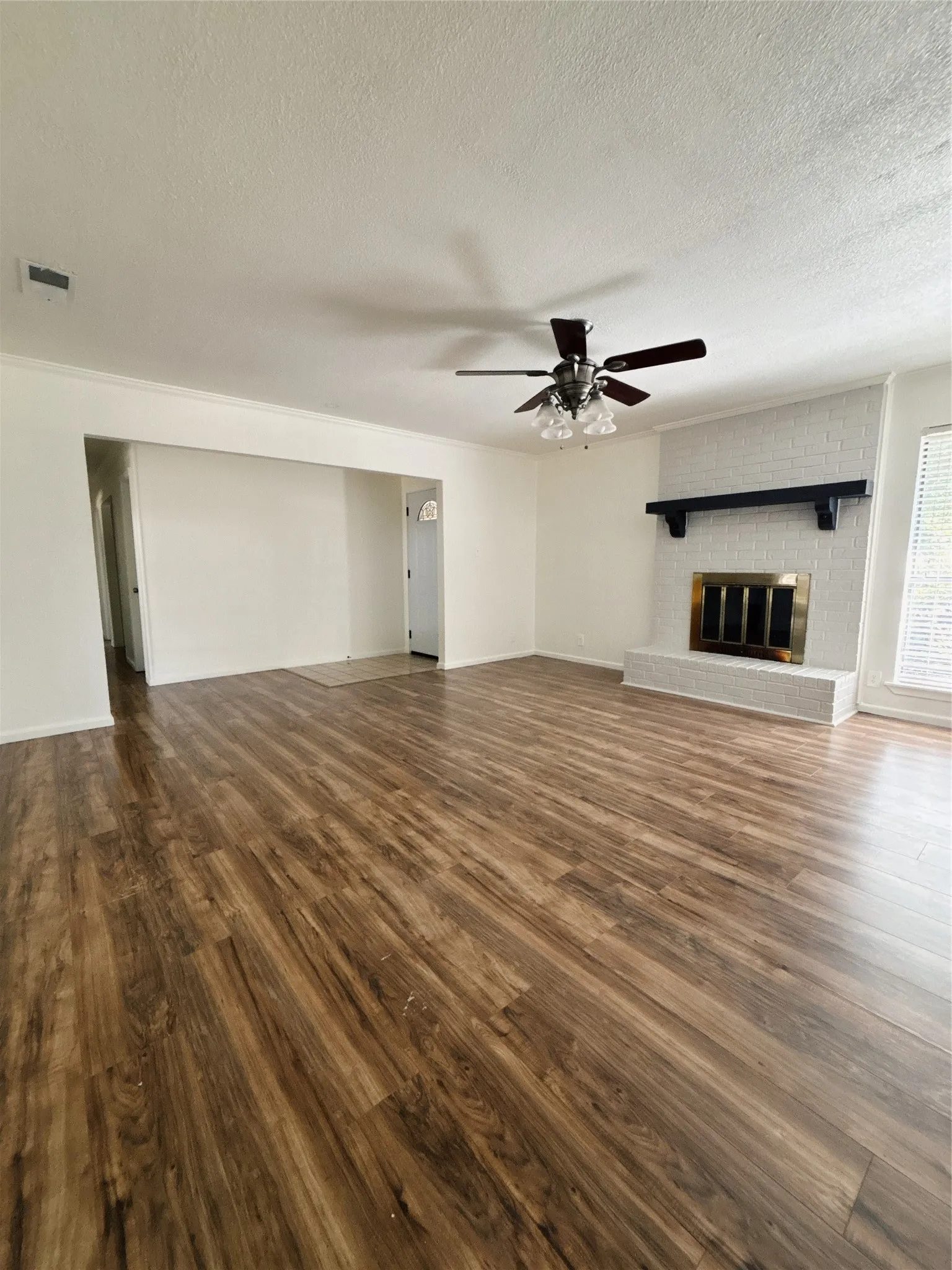 Single Family Residence For Rent in Franklin (TX) County , 526 Park Lane, Mount Vernon, Texas 75457, 3 Bedroom, 2 Bathroom, Garage spaces, 1,424 Sqft, built in 1984, mls#21370883, Real Estate Agent in Mount Vernon, Homes For Rent in Franklin (TX) county, Homes For Rent in Mount Vernon, Realtor in Mount Vernon Texas, Real Estate Brokerage Independent Realty Texas, Luminita Cordes Realtor