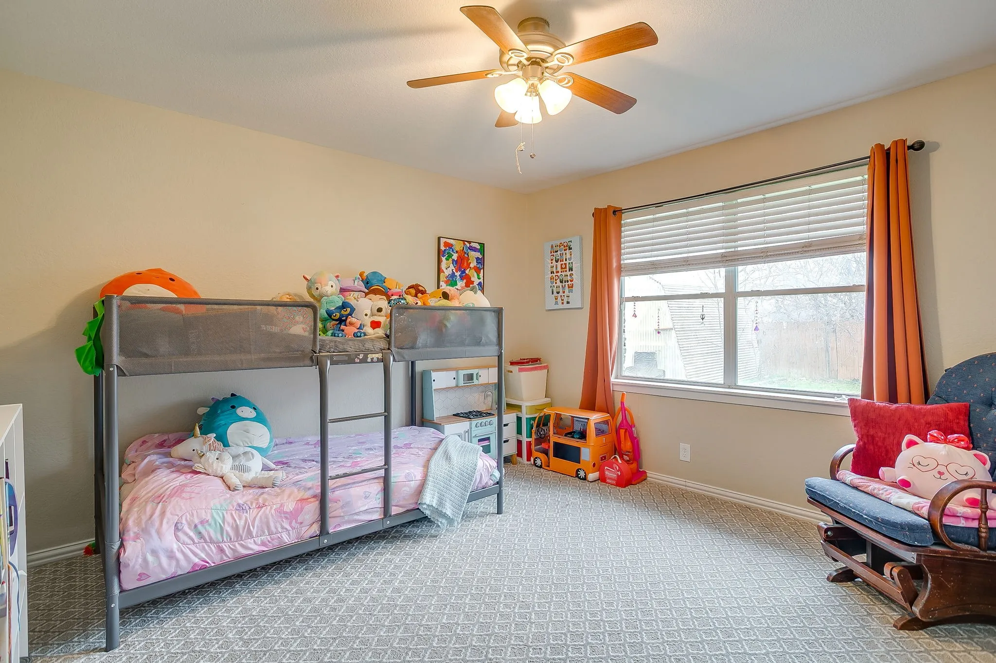 Single Family Residence For Rent in Tarrant County , 5305 Morley Avenue, Fort Worth, Texas 76133, 4 Bedroom, 3 Bathroom, 2 Garage spaces, 2,459 Sqft, built in 1957, mls#21370920, Real Estate Agent in Fort Worth, Homes For Rent in Tarrant county, Homes For Rent in Fort Worth, Realtor in Fort Worth Texas, Real Estate Brokerage Independent Realty Texas, Luminita Cordes Realtor