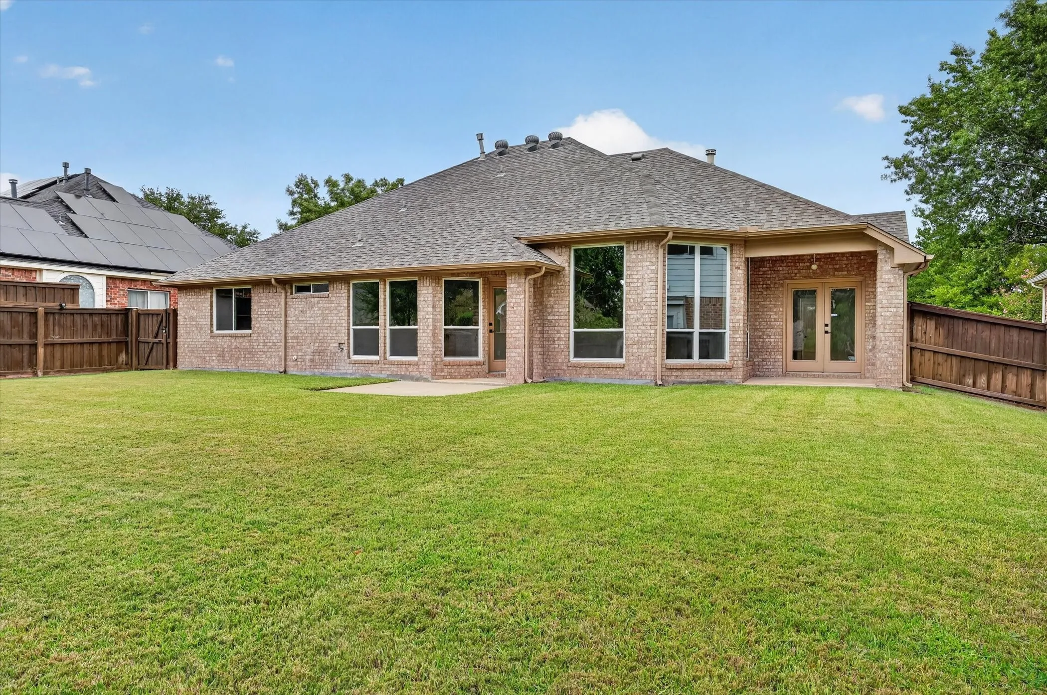Single Family Residence For Sale in Denton County , 1809 Marble Pass Drive, Flower Mound, Texas 75028, 4 Bedroom, 2 Bathroom, 2 Garage spaces, 2,061 Sqft, built in 2000, mls#21370447, Real Estate Agent in Flower Mound, Homes For Sale in Denton county, Homes For Sale in Flower Mound, Realtor in Flower Mound Texas, Real Estate Brokerage Independent Realty Texas, Luminita Cordes Realtor