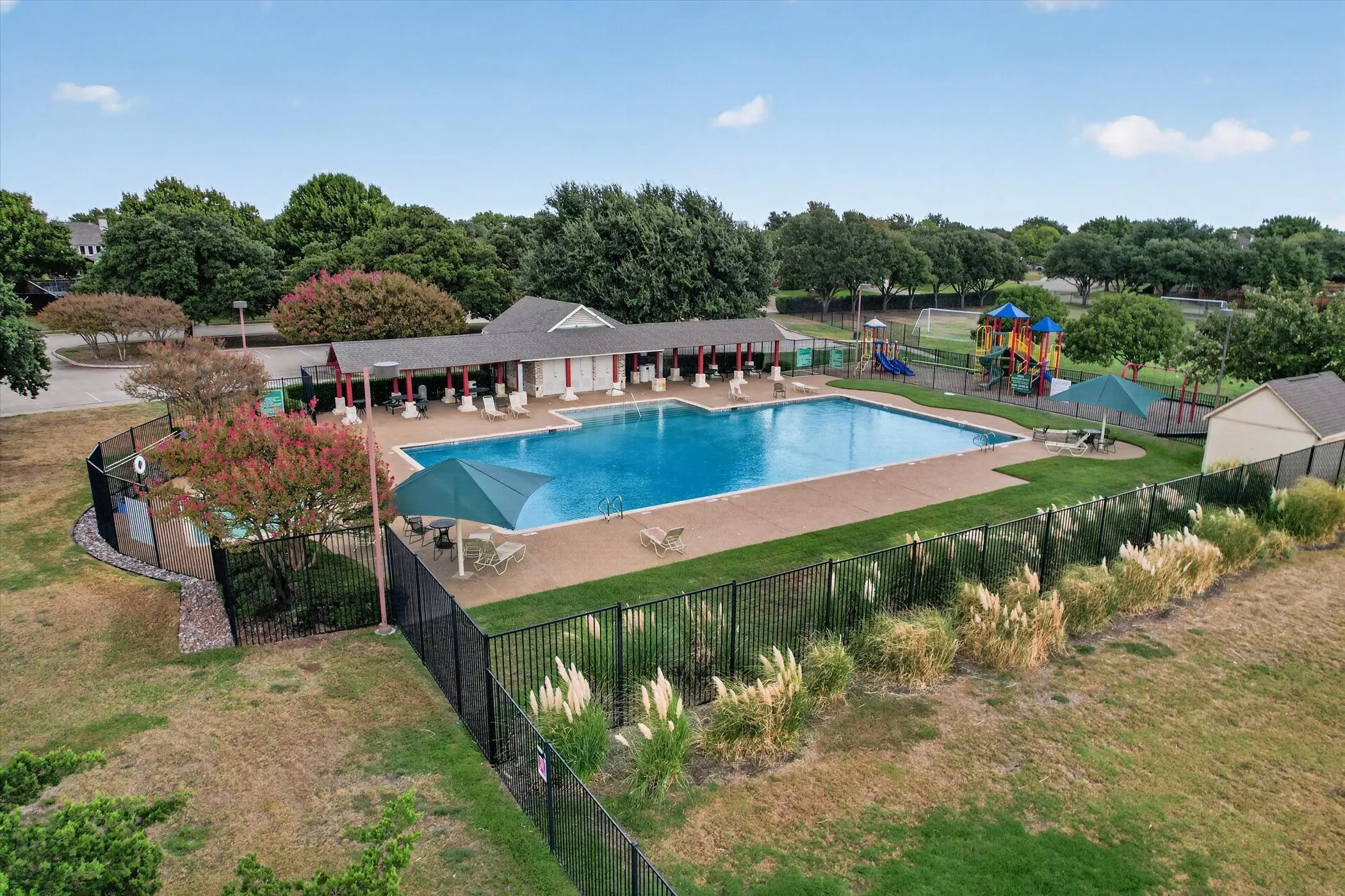 Single Family Residence For Sale in Denton County , 1809 Marble Pass Drive, Flower Mound, Texas 75028, 4 Bedroom, 2 Bathroom, 2 Garage spaces, 2,061 Sqft, built in 2000, mls#21370447, Real Estate Agent in Flower Mound, Homes For Sale in Denton county, Homes For Sale in Flower Mound, Realtor in Flower Mound Texas, Real Estate Brokerage Independent Realty Texas, Luminita Cordes Realtor