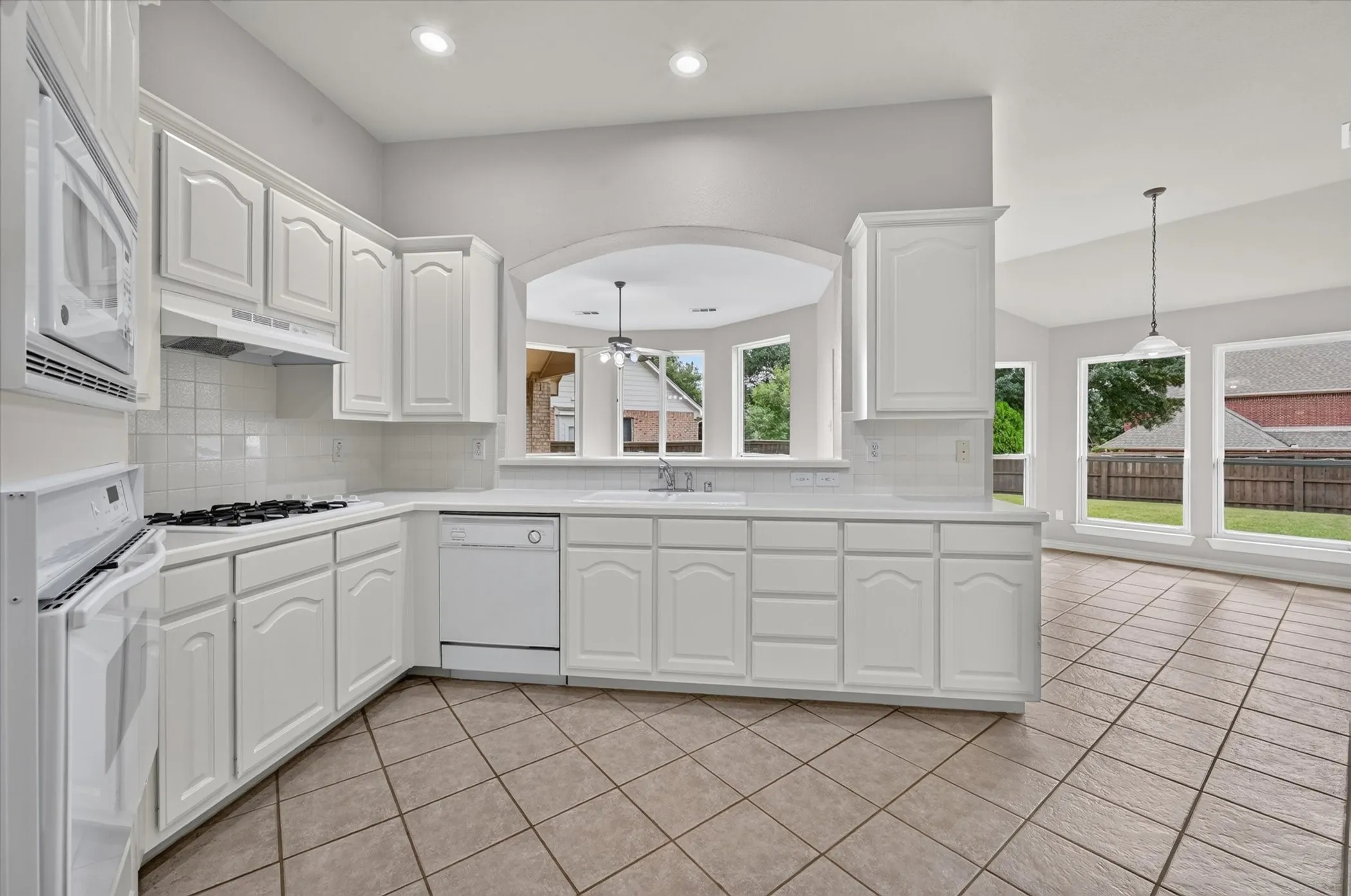 Single Family Residence For Sale in Denton County , 1809 Marble Pass Drive, Flower Mound, Texas 75028, 4 Bedroom, 2 Bathroom, 2 Garage spaces, 2,061 Sqft, built in 2000, mls#21370447, Real Estate Agent in Flower Mound, Homes For Sale in Denton county, Homes For Sale in Flower Mound, Realtor in Flower Mound Texas, Real Estate Brokerage Independent Realty Texas, Luminita Cordes Realtor