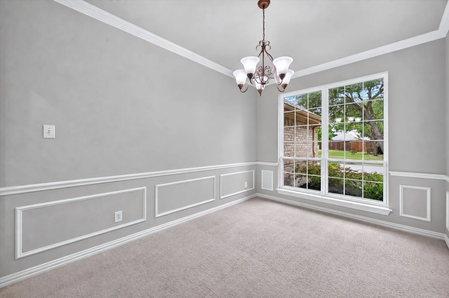 Single Family Residence For Sale in Denton County , 1809 Marble Pass Drive, Flower Mound, Texas 75028, 4 Bedroom, 2 Bathroom, 2 Garage spaces, 2,061 Sqft, built in 2000, mls#21370447, Real Estate Agent in Flower Mound, Homes For Sale in Denton county, Homes For Sale in Flower Mound, Realtor in Flower Mound Texas, Real Estate Brokerage Independent Realty Texas, Luminita Cordes Realtor