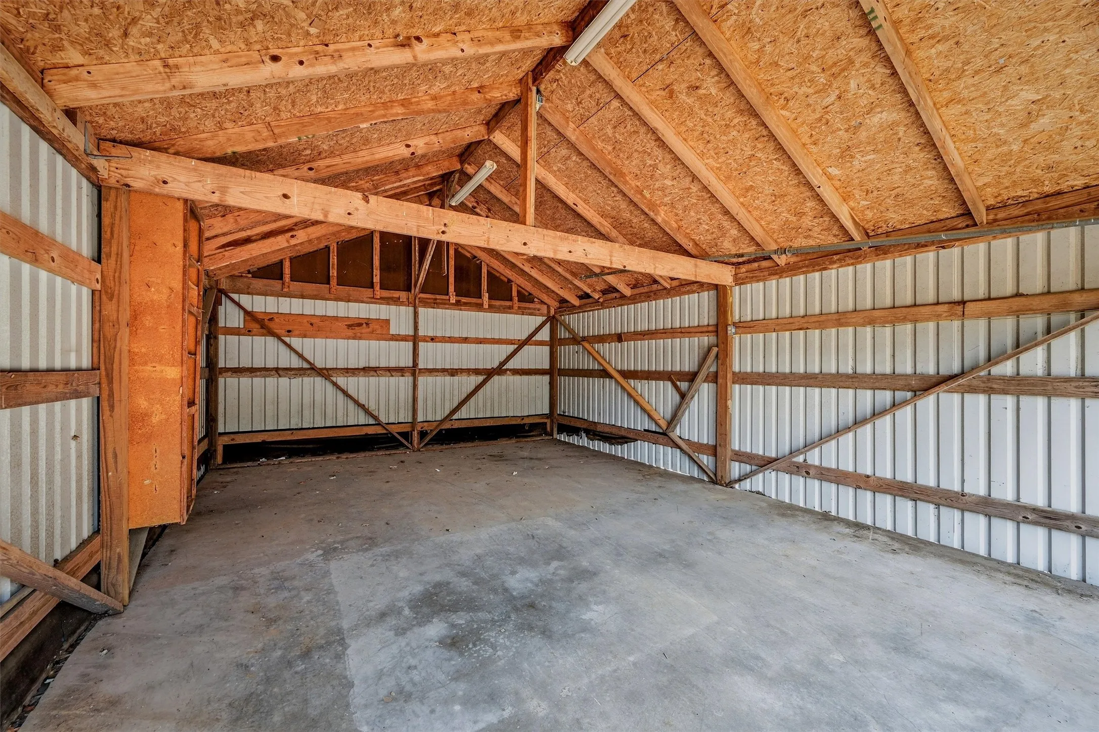 Single Family Residence For Sale in Grayson County , 658 River Oaks Lane, Denison, Texas 75021, 3 Bedroom, 2 Bathroom, 2 Garage spaces, 1,836 Sqft, built in 1981, mls#21363103, Real Estate Agent in Denison, Homes For Sale in Grayson county, Homes For Sale in Denison, Realtor in Denison Texas, Real Estate Brokerage Independent Realty Texas, Luminita Cordes Realtor