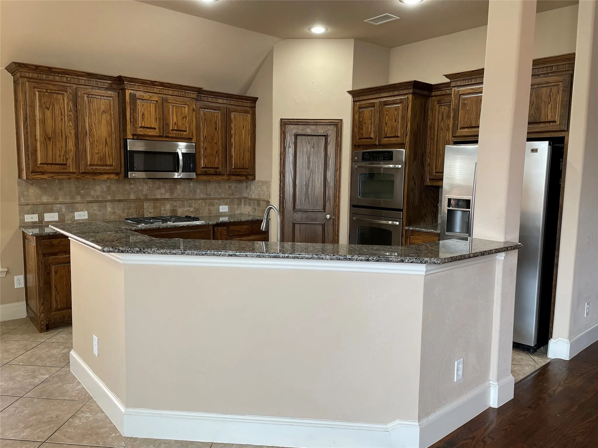 Single Family Residence For Rent in Collin County , 1011 Hot Springs Drive, Allen, Texas 75013, 4 Bedroom, 3 Bathroom, 2 Garage spaces, 2,904 Sqft, built in 2008, mls#21370966, Real Estate Agent in Allen, Homes For Rent in Collin county, Homes For Rent in Allen, Realtor in Allen Texas, Real Estate Brokerage Independent Realty Texas, Luminita Cordes Realtor