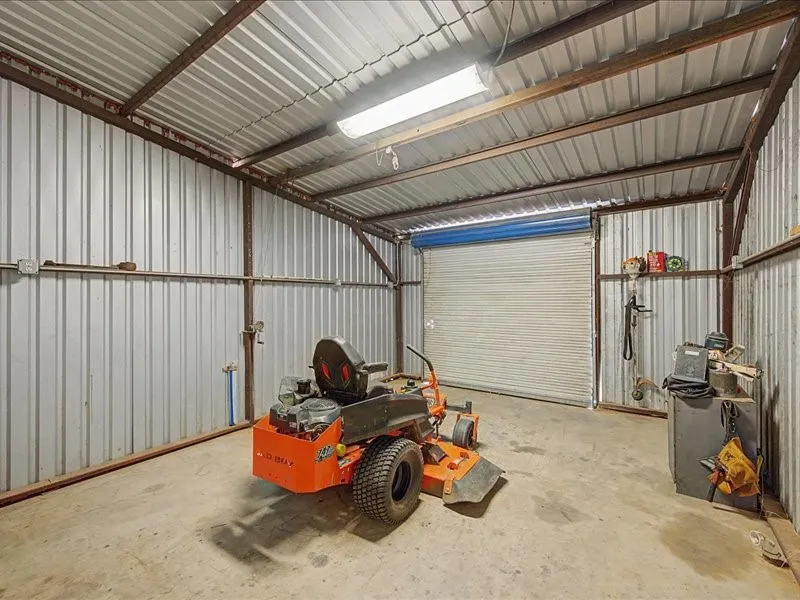 Single Family Residence For Sale in Fannin County , 1816 County Road 2040, Ravenna, Texas 75476, 4 Bedroom, 2 Bathroom, 2 Garage spaces, 2,168 Sqft, built in 1993, mls#21352864, Real Estate Agent in Ravenna, Homes For Sale in Fannin county, Homes For Sale in Ravenna, Realtor in Ravenna Texas, Real Estate Brokerage Independent Realty Texas, Luminita Cordes Realtor