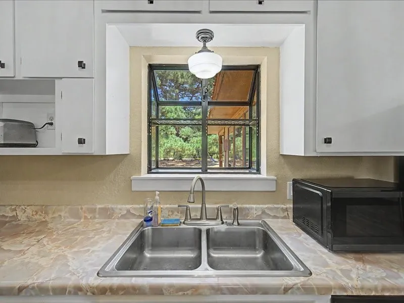 Single Family Residence For Sale in Fannin County , 1816 County Road 2040, Ravenna, Texas 75476, 4 Bedroom, 2 Bathroom, 2 Garage spaces, 2,168 Sqft, built in 1993, mls#21352864, Real Estate Agent in Ravenna, Homes For Sale in Fannin county, Homes For Sale in Ravenna, Realtor in Ravenna Texas, Real Estate Brokerage Independent Realty Texas, Luminita Cordes Realtor