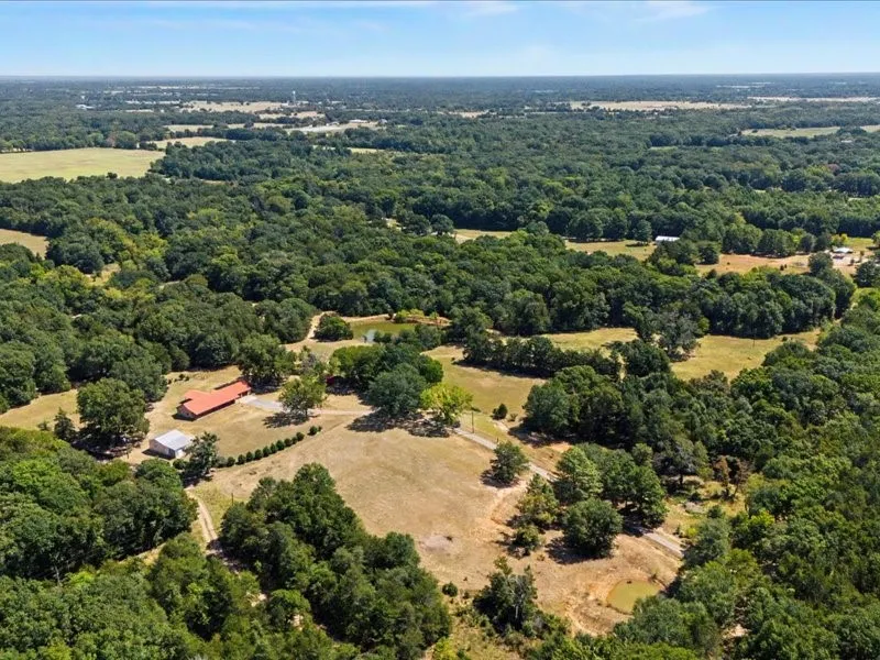 Single Family Residence For Sale in Fannin County , 1816 County Road 2040, Ravenna, Texas 75476, 4 Bedroom, 2 Bathroom, 2 Garage spaces, 2,168 Sqft, built in 1993, mls#21352864, Real Estate Agent in Ravenna, Homes For Sale in Fannin county, Homes For Sale in Ravenna, Realtor in Ravenna Texas, Real Estate Brokerage Independent Realty Texas, Luminita Cordes Realtor