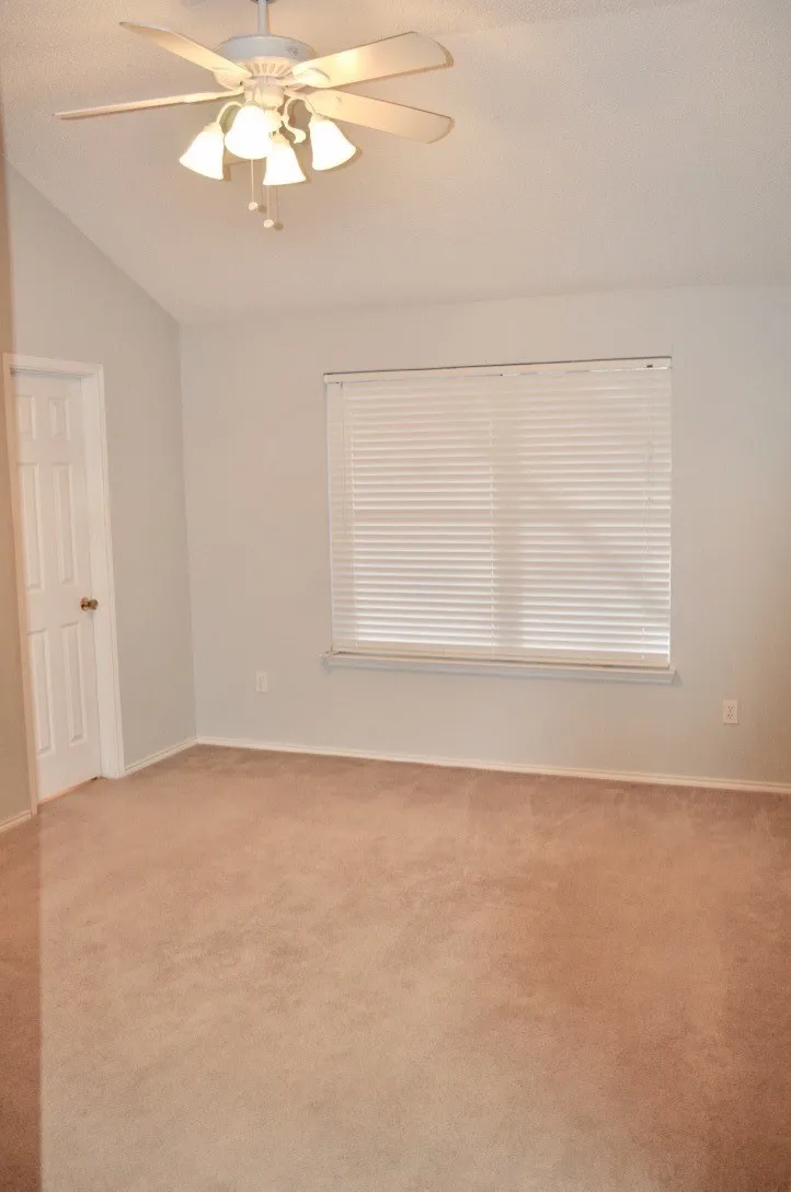 Single Family Residence For Rent in Parker County , 229 Lancelot Drive, Weatherford, Texas 76086, 3 Bedroom, 2 Bathroom, 2 Garage spaces, 1,396 Sqft, built in 1998, mls#21370968, Real Estate Agent in Weatherford, Homes For Rent in Parker county, Homes For Rent in Weatherford, Realtor in Weatherford Texas, Real Estate Brokerage Independent Realty Texas, Luminita Cordes Realtor