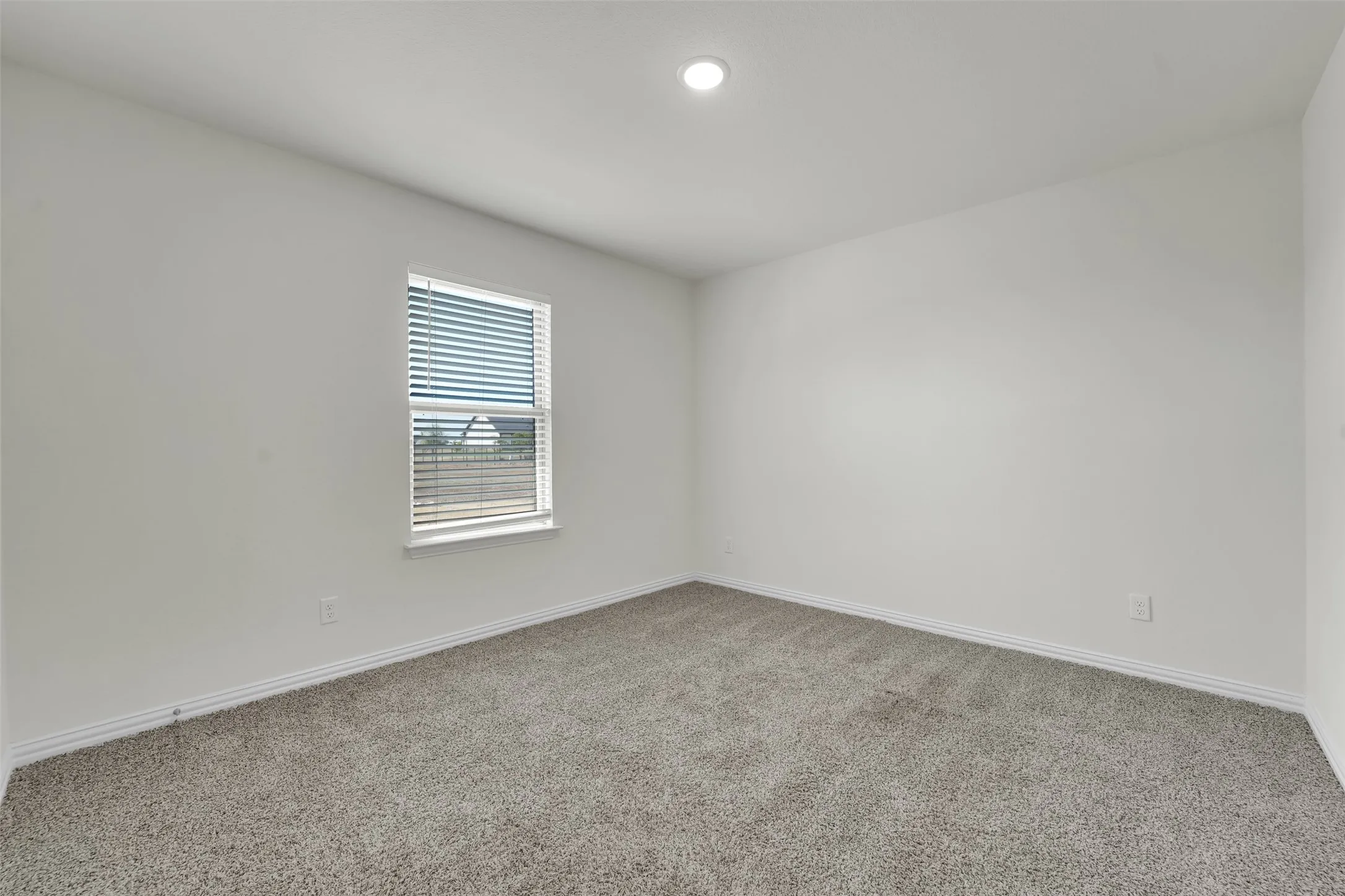 Single Family Residence For Sale in Johnson County , 6335 Brookcrest, Godley, Texas 76044, 4 Bedroom, 2 Bathroom, 2 Garage spaces, 2,077 Sqft, built in 2020, mls#21370613, Real Estate Agent in Godley, Homes For Sale in Johnson county, Homes For Sale in Godley, Realtor in Godley Texas, Real Estate Brokerage Independent Realty Texas, Luminita Cordes Realtor
