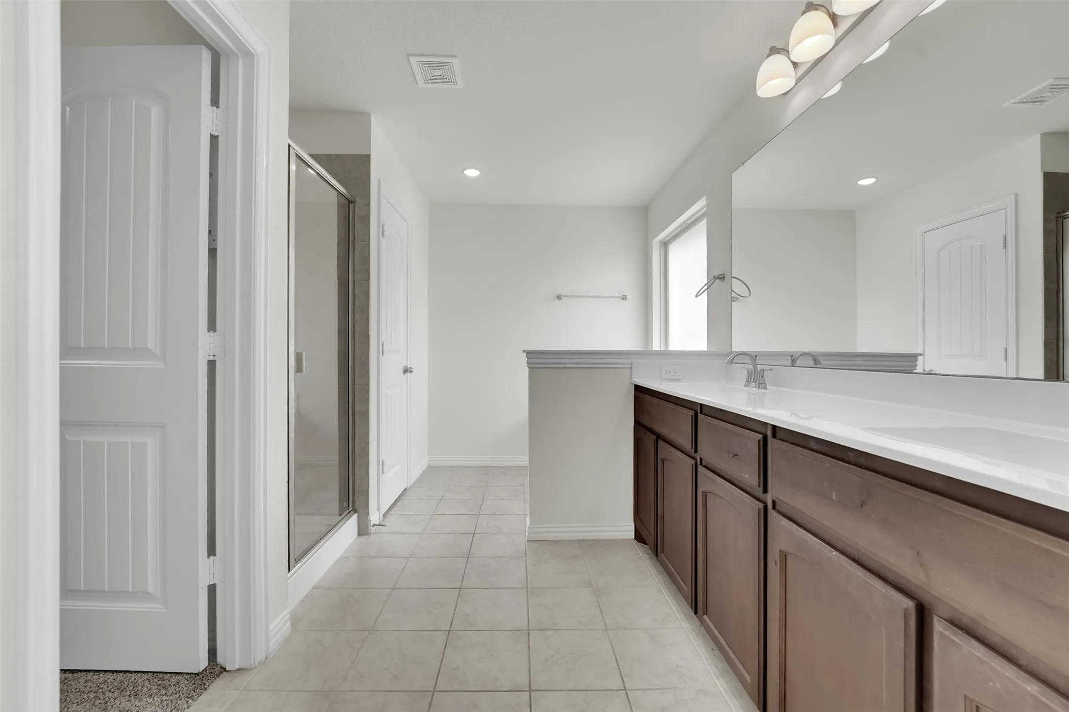 Single Family Residence For Sale in Johnson County , 6335 Brookcrest, Godley, Texas 76044, 4 Bedroom, 2 Bathroom, 2 Garage spaces, 2,077 Sqft, built in 2020, mls#21370613, Real Estate Agent in Godley, Homes For Sale in Johnson county, Homes For Sale in Godley, Realtor in Godley Texas, Real Estate Brokerage Independent Realty Texas, Luminita Cordes Realtor