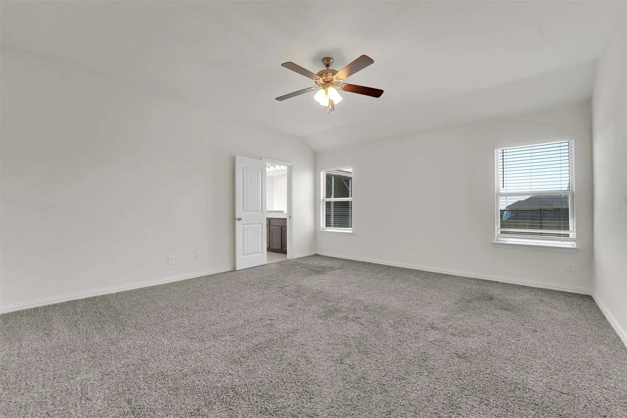 Single Family Residence For Sale in Johnson County , 6335 Brookcrest, Godley, Texas 76044, 4 Bedroom, 2 Bathroom, 2 Garage spaces, 2,077 Sqft, built in 2020, mls#21370613, Real Estate Agent in Godley, Homes For Sale in Johnson county, Homes For Sale in Godley, Realtor in Godley Texas, Real Estate Brokerage Independent Realty Texas, Luminita Cordes Realtor