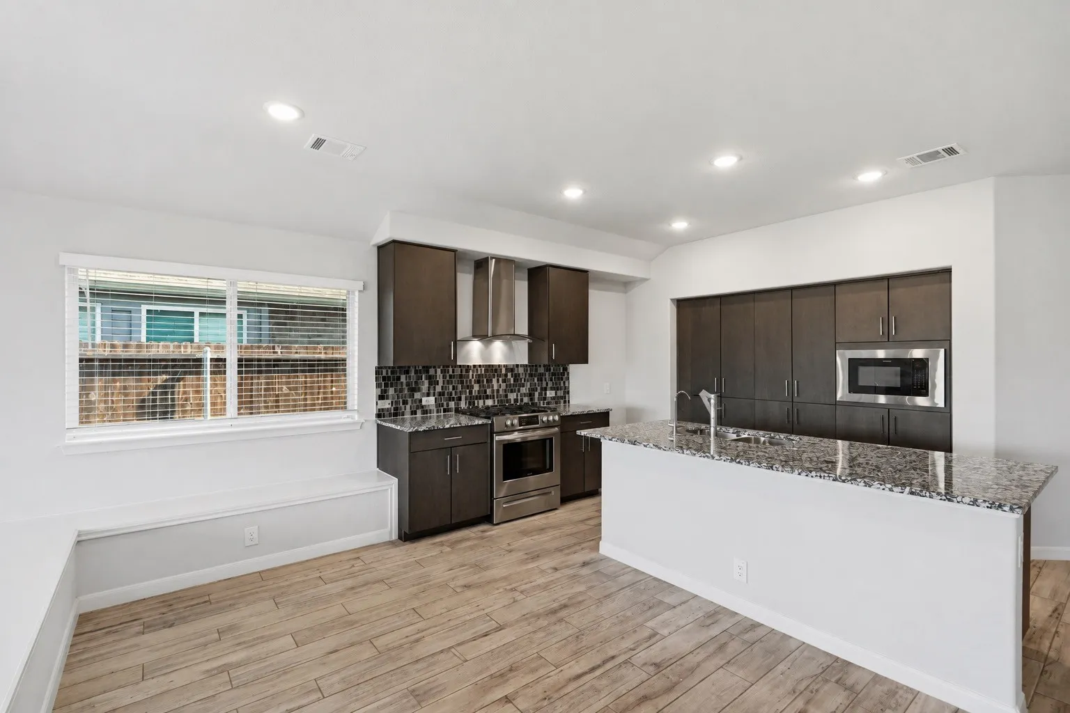 Single Family Residence For Sale in Dallas County , 505 Bermuda Avenue, Lancaster, Texas 75146, 4 Bedroom, 2 Bathroom, 2 Garage spaces, 1,848 Sqft, built in 2022, mls#21370956, Real Estate Agent in Lancaster, Homes For Sale in Dallas county, Homes For Sale in Lancaster, Realtor in Lancaster Texas, Real Estate Brokerage Independent Realty Texas, Luminita Cordes Realtor
