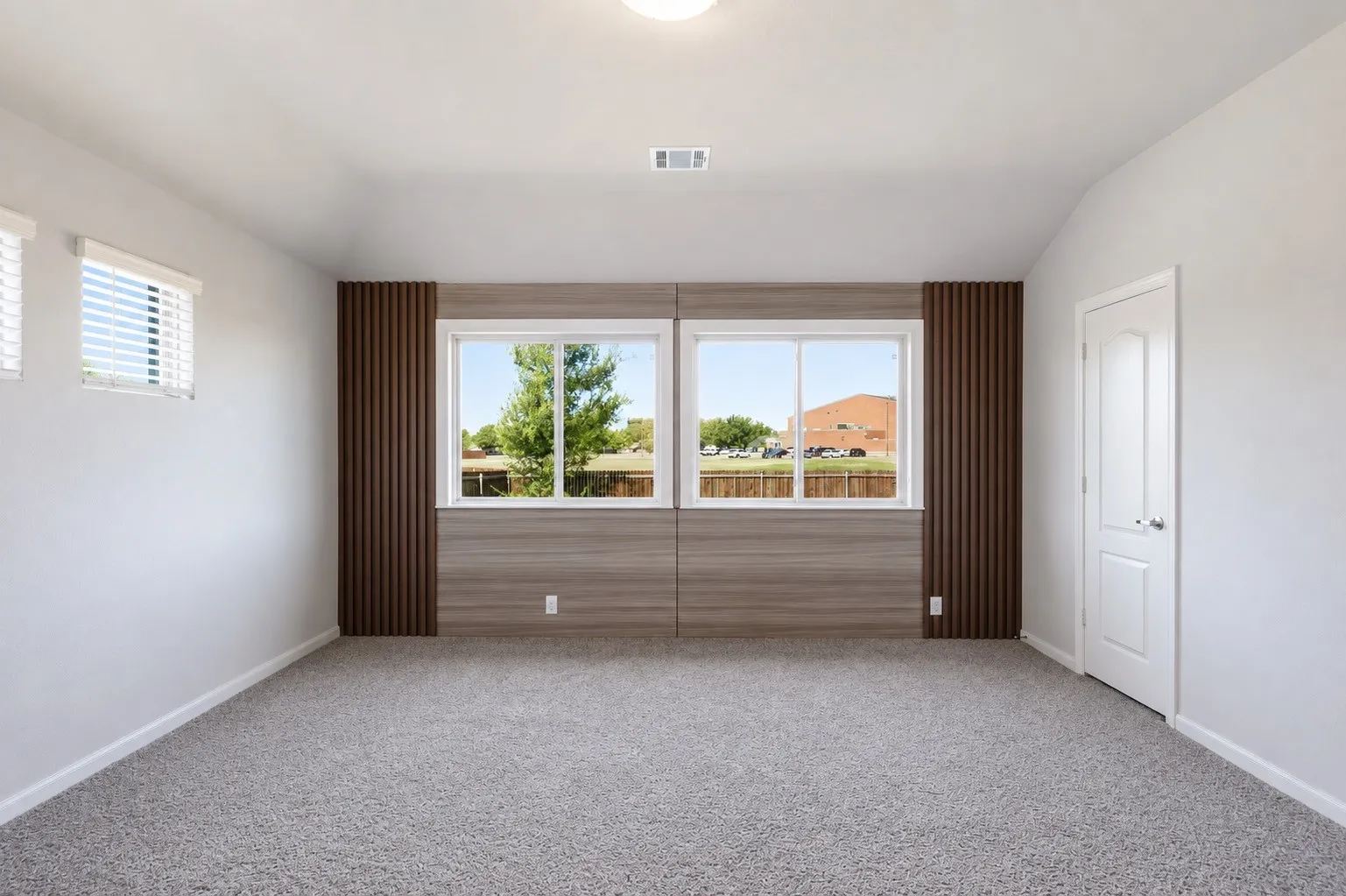 Single Family Residence For Sale in Dallas County , 505 Bermuda Avenue, Lancaster, Texas 75146, 4 Bedroom, 2 Bathroom, 2 Garage spaces, 1,848 Sqft, built in 2022, mls#21370956, Real Estate Agent in Lancaster, Homes For Sale in Dallas county, Homes For Sale in Lancaster, Realtor in Lancaster Texas, Real Estate Brokerage Independent Realty Texas, Luminita Cordes Realtor