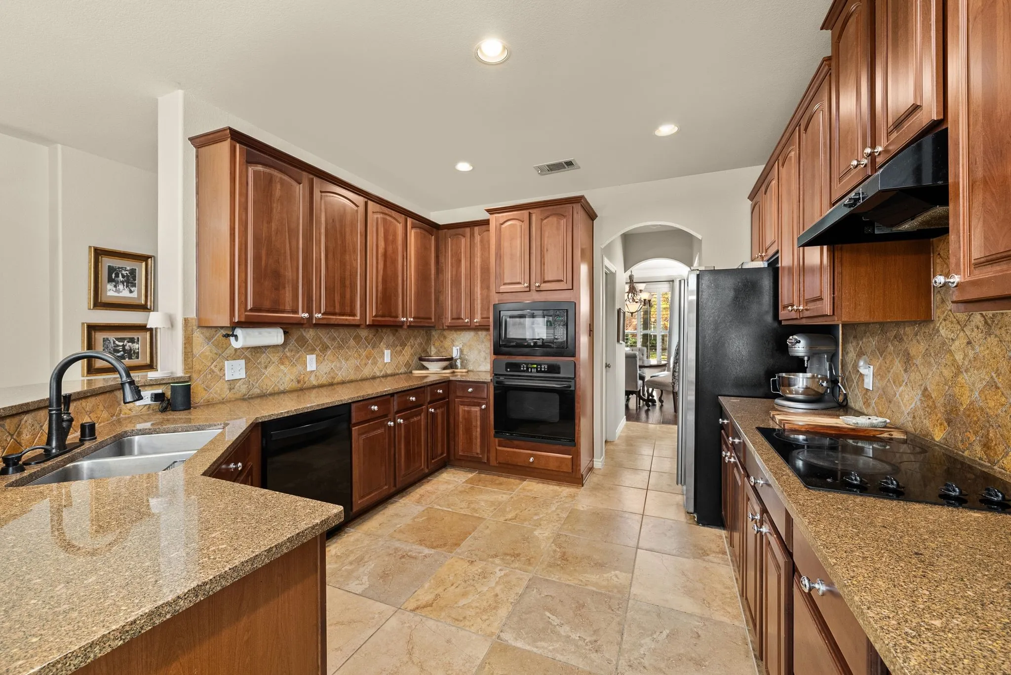 Single Family Residence For Sale in Denton County , 3525 Washington Drive, Frisco, Texas 75034, 4 Bedroom, 4 Bathroom, 2 Garage spaces, 3,290 Sqft, built in 2003, mls#21369982, Real Estate Agent in Frisco, Homes For Sale in Denton county, Homes For Sale in Frisco, Realtor in Frisco Texas, Real Estate Brokerage Independent Realty Texas, Luminita Cordes Realtor